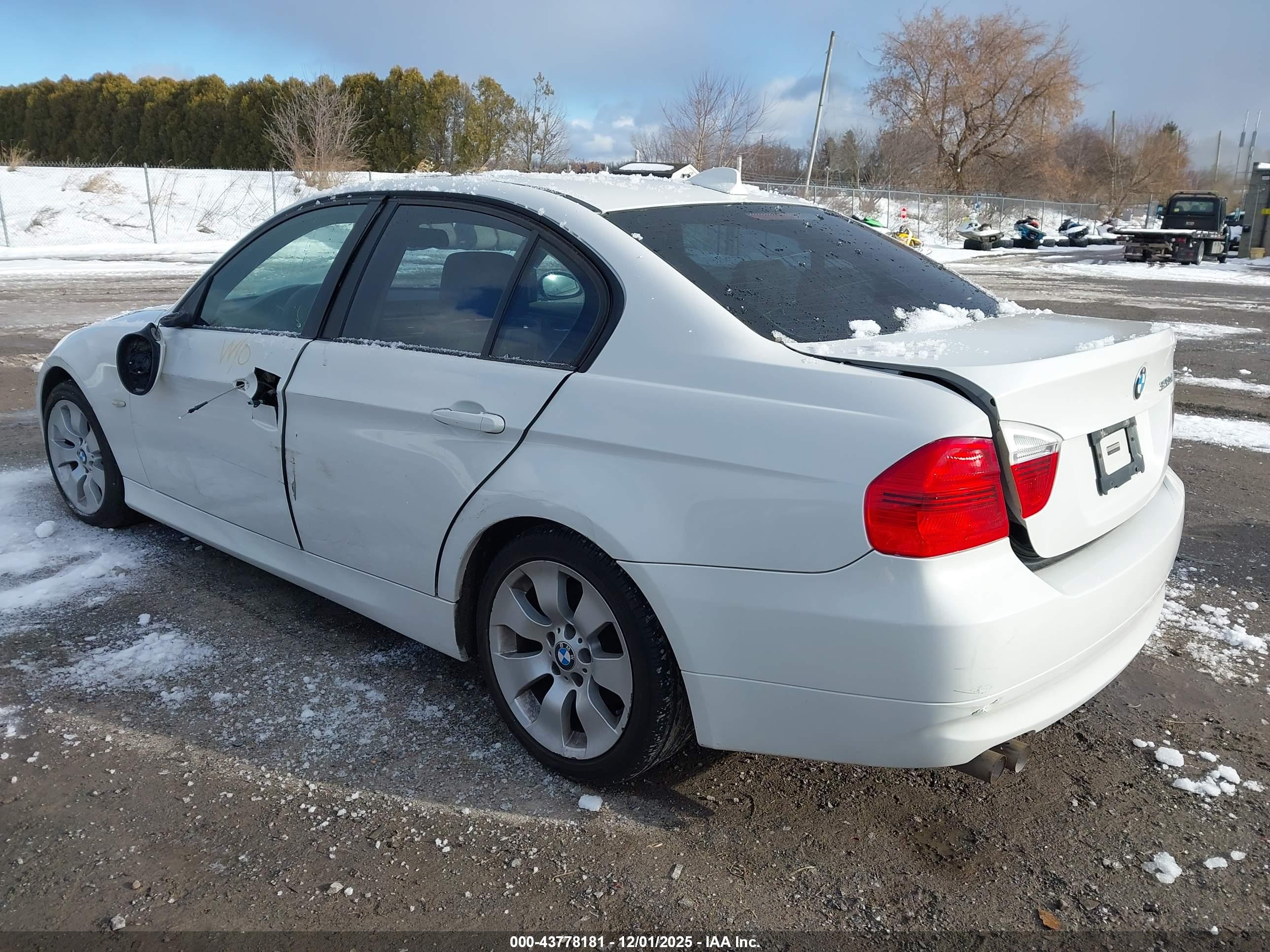 BMW 328XI image 3