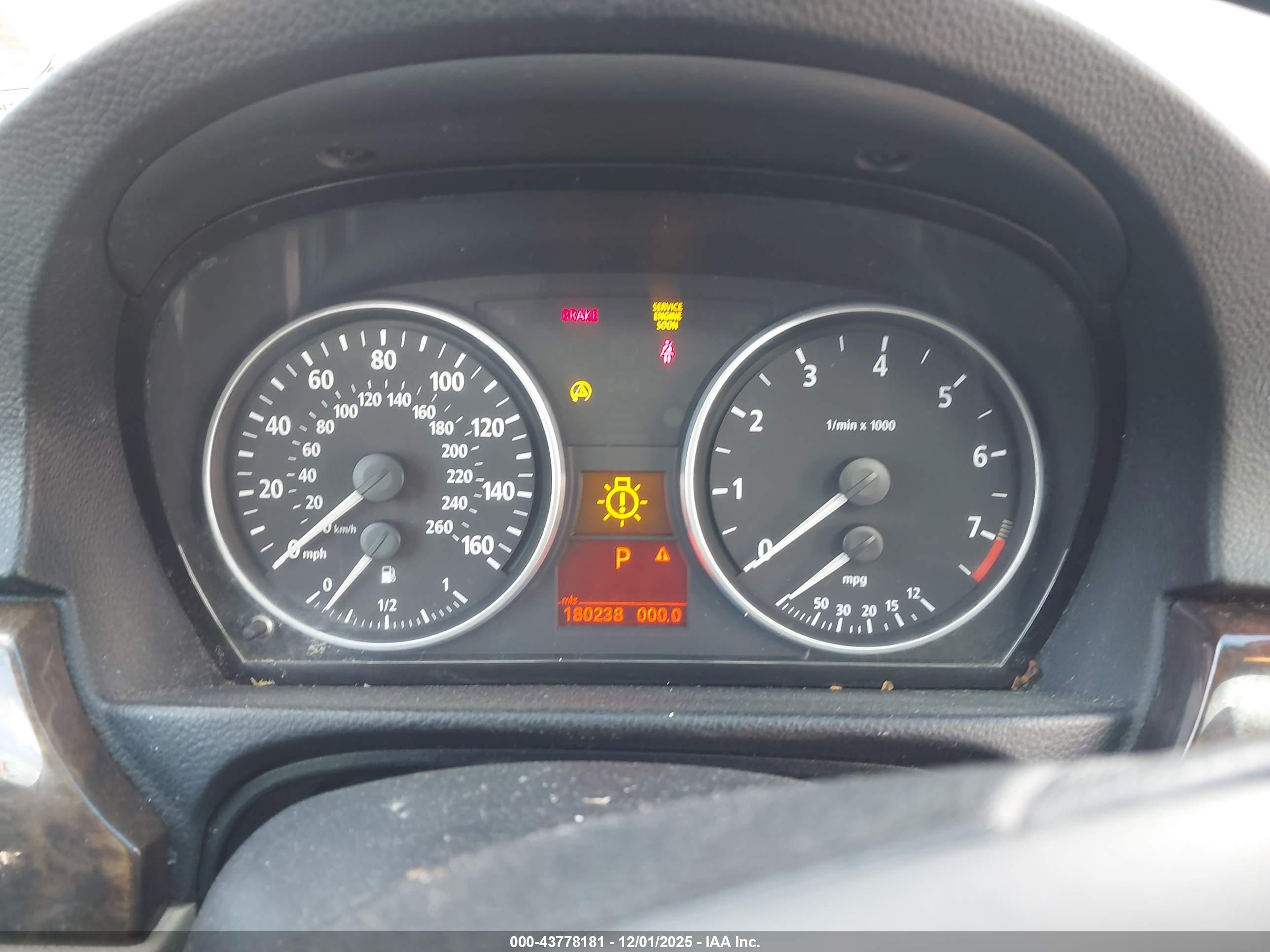 BMW 328XI image 7