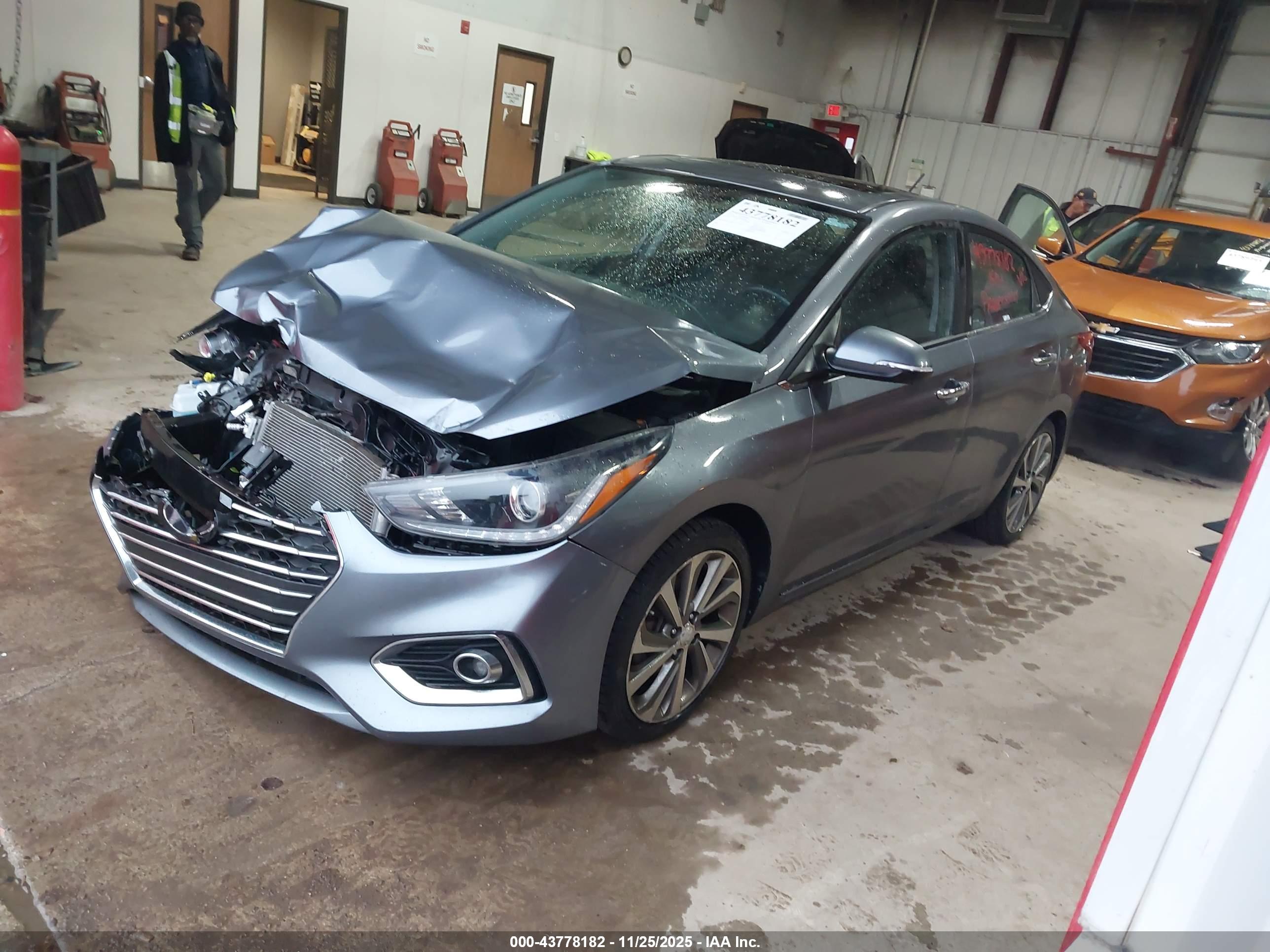 HYUNDAI ACCENT image 2
