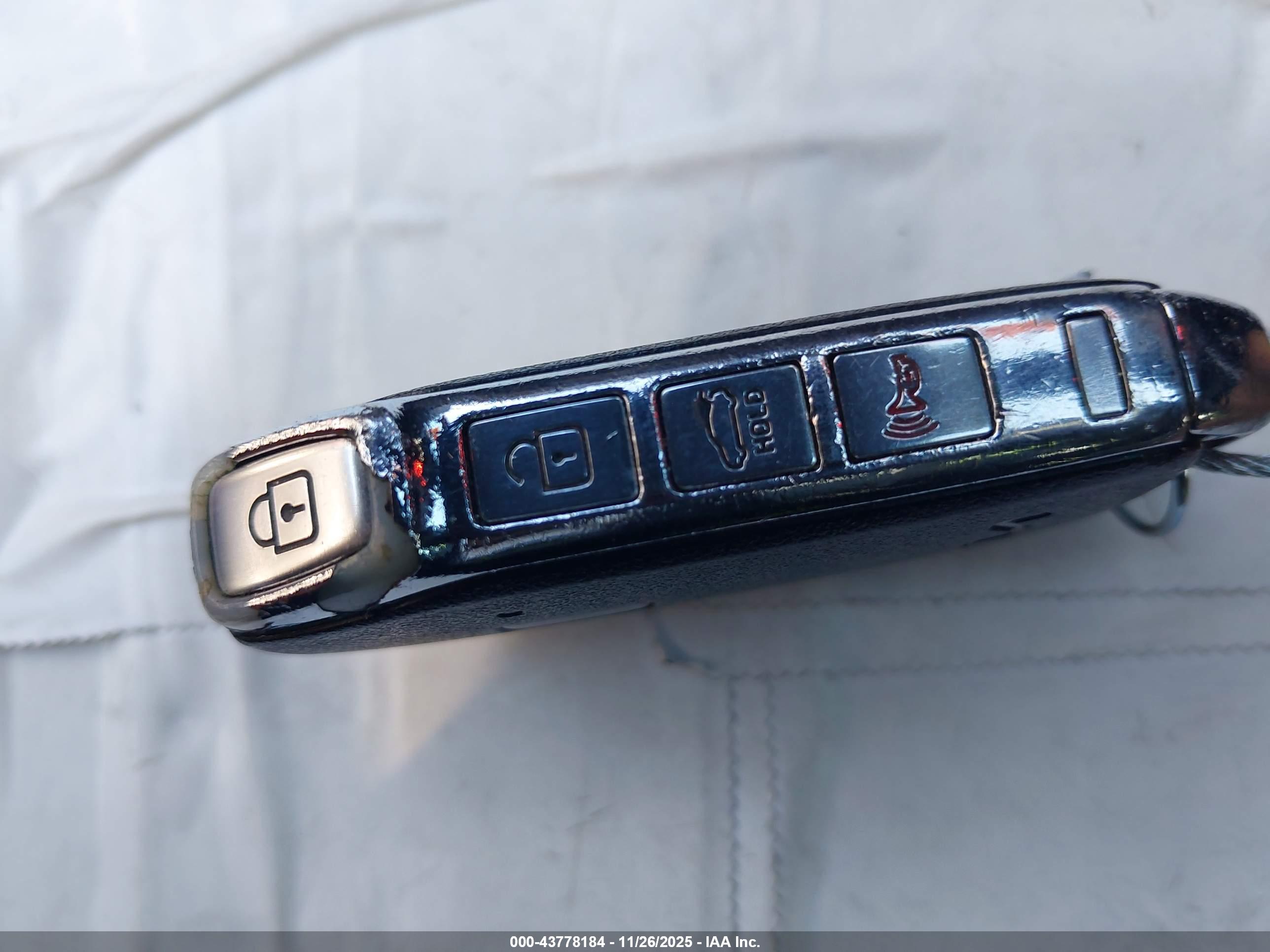 KIA K5 image 11