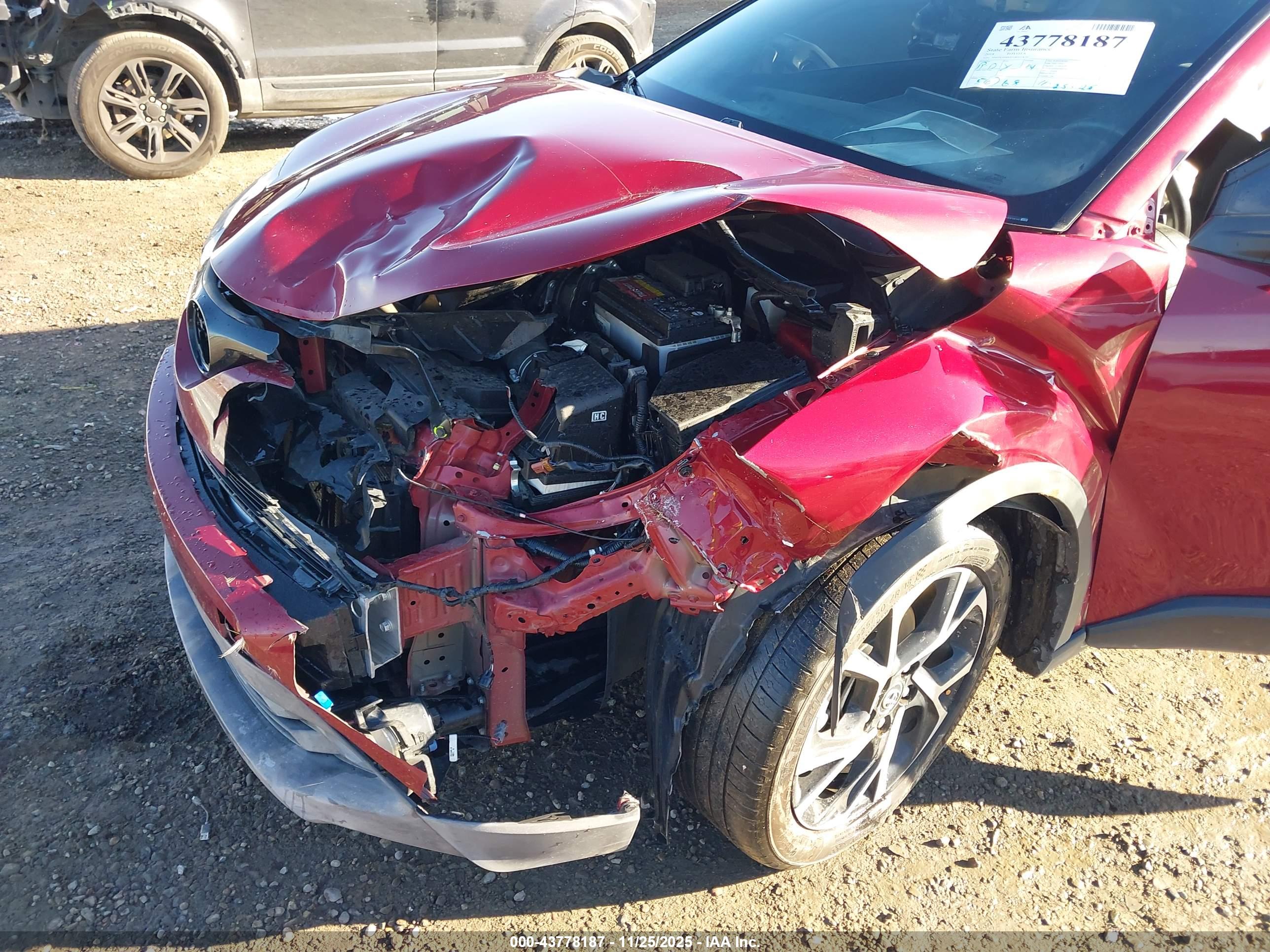 TOYOTA C-HR image 6
