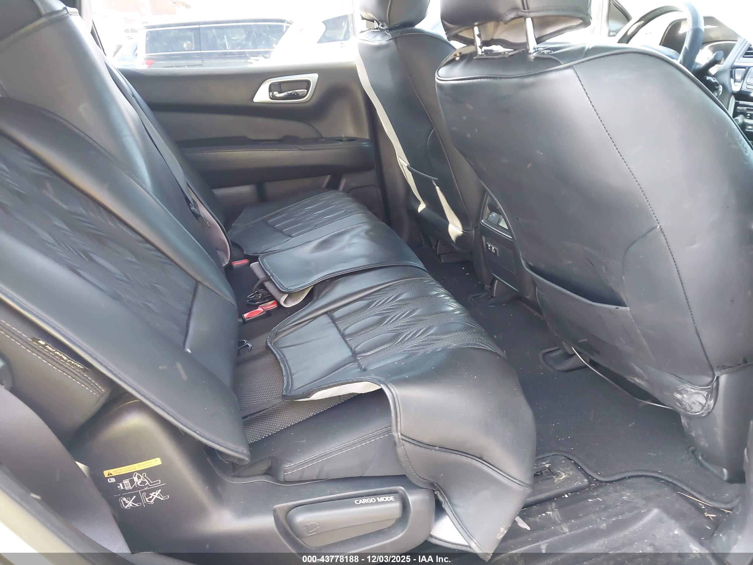 NISSAN PATHFINDER image 8