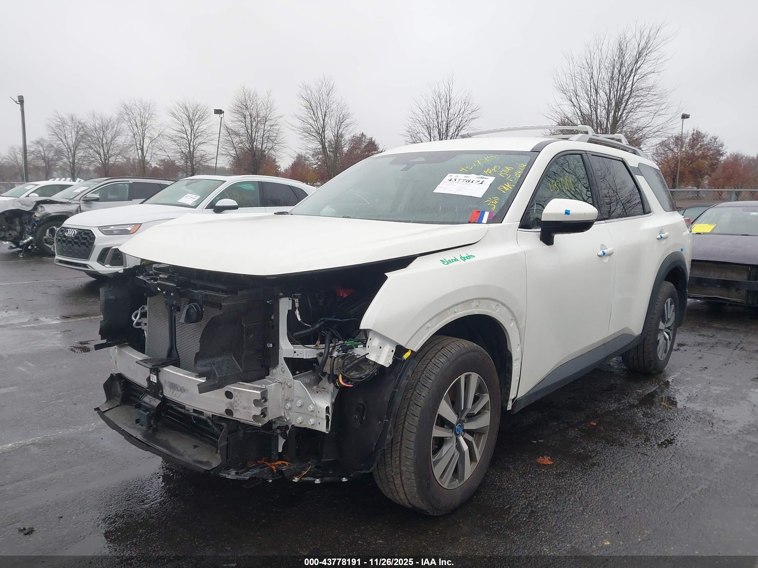 NISSAN PATHFINDER image 6