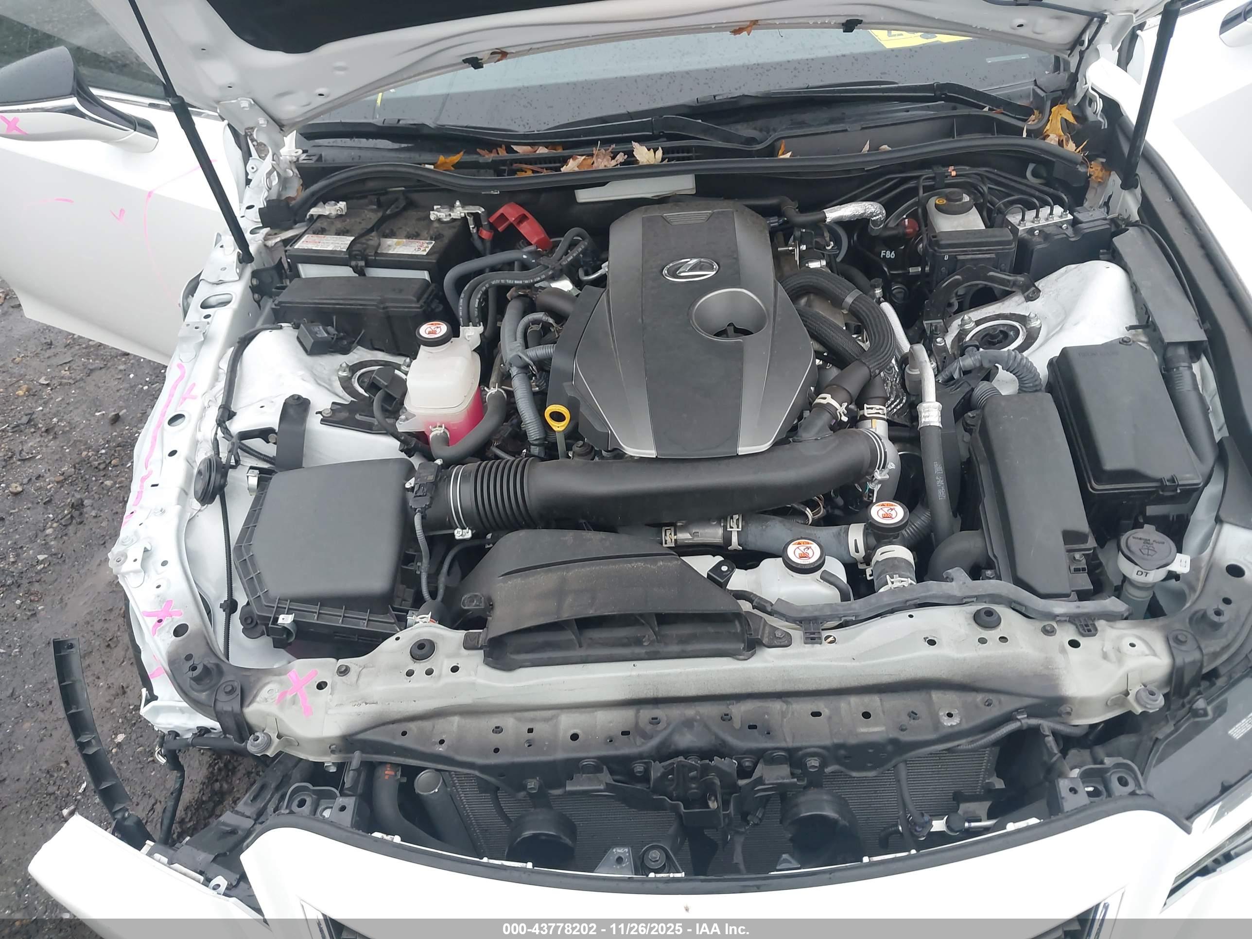 LEXUS IS image 10