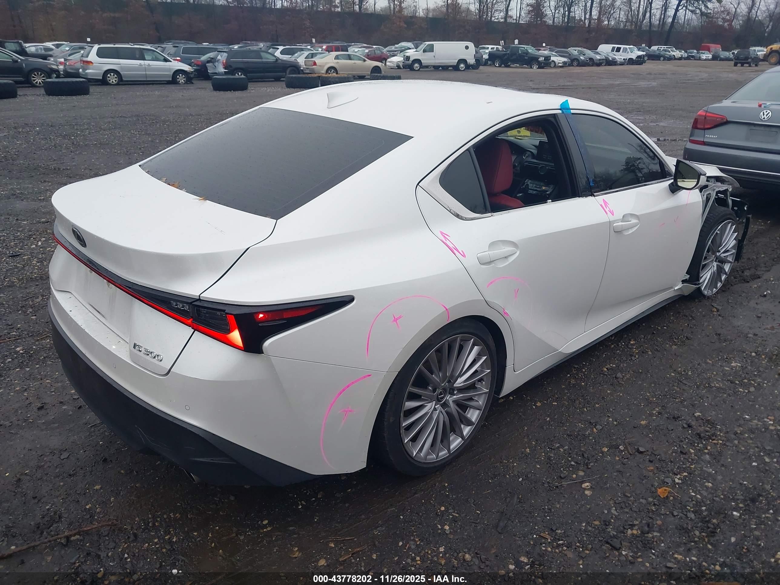 LEXUS IS image 4