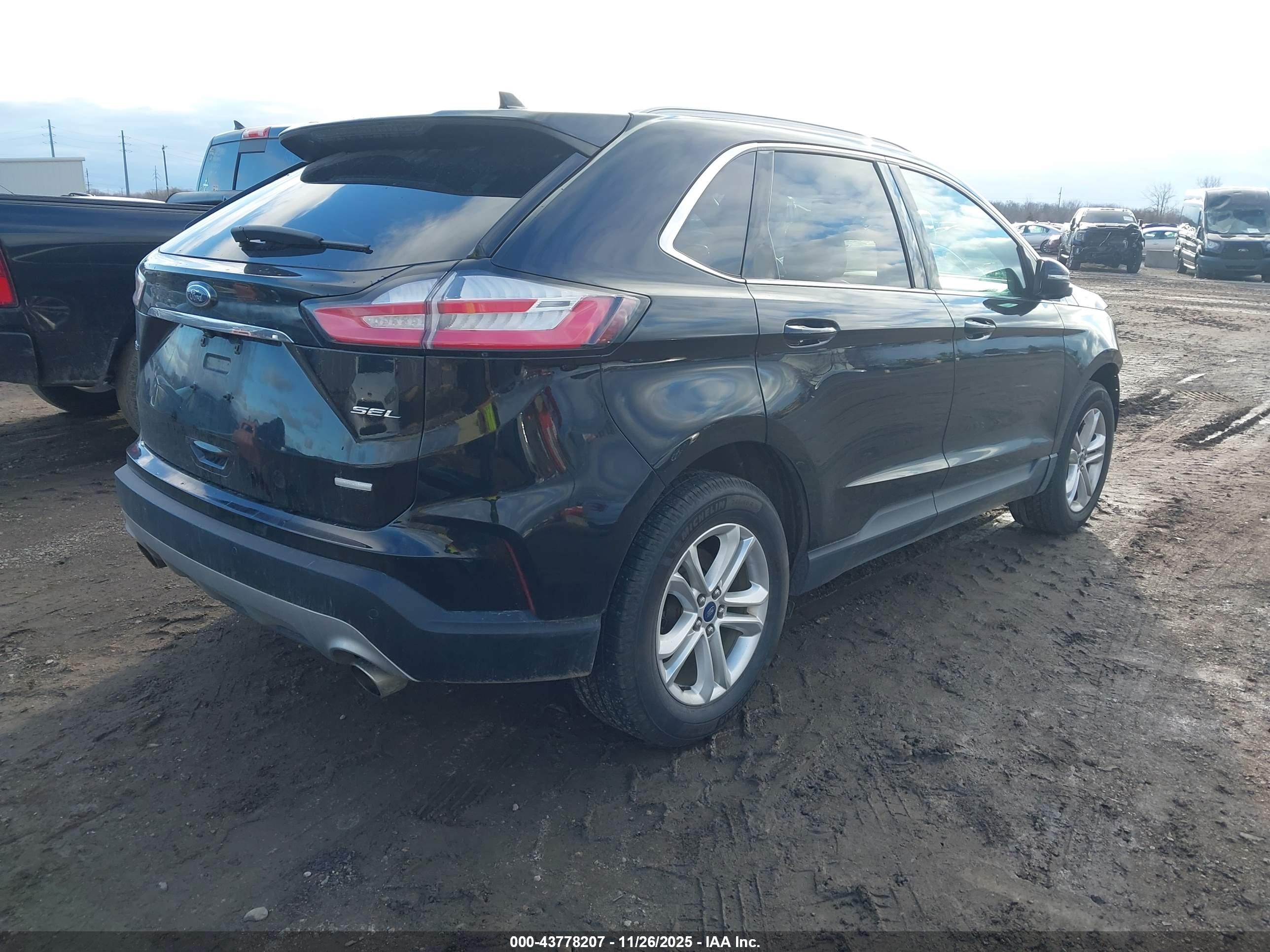 FORD EDGE image 4