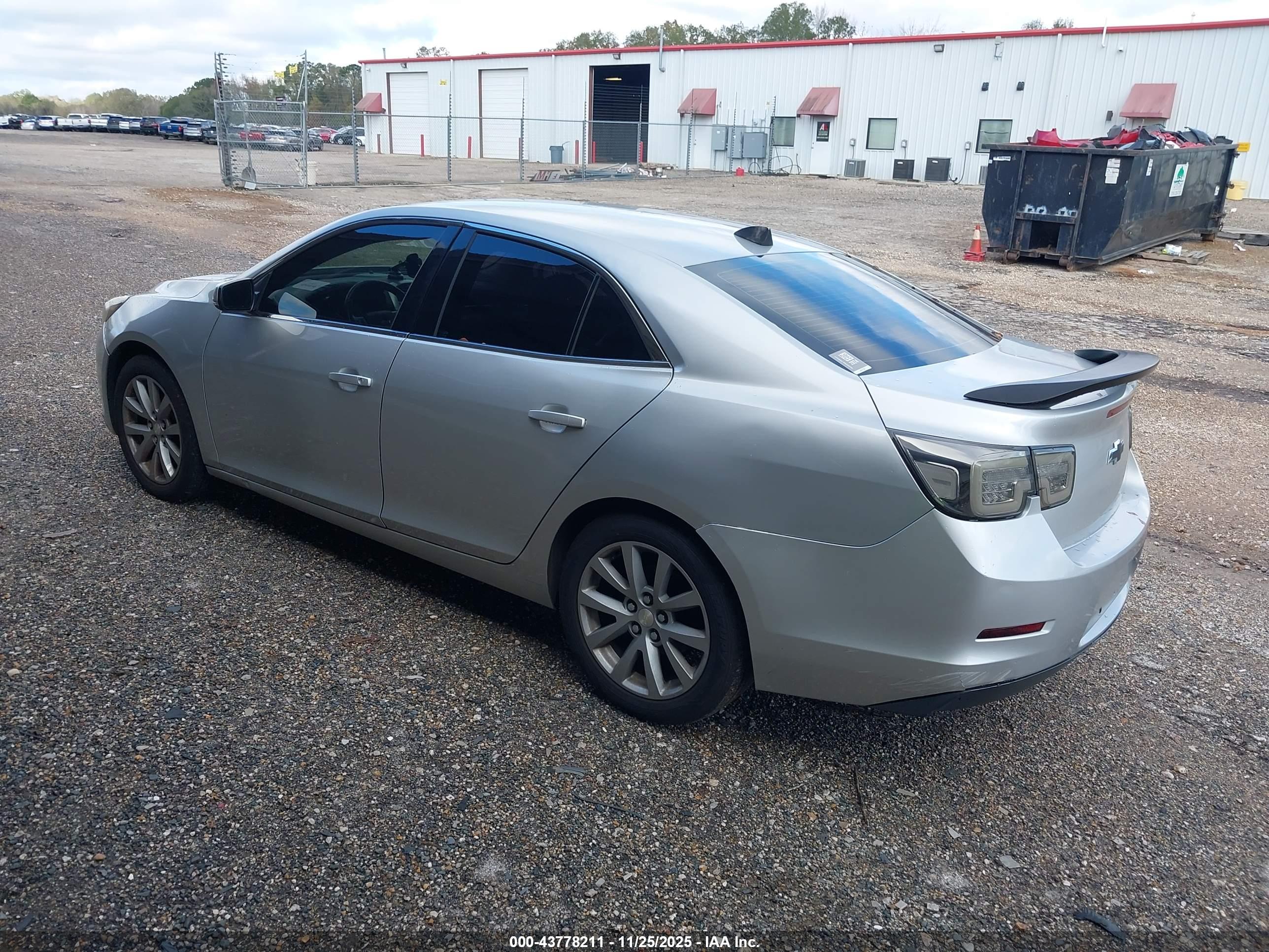 CHEVROLET MALIBU image 3