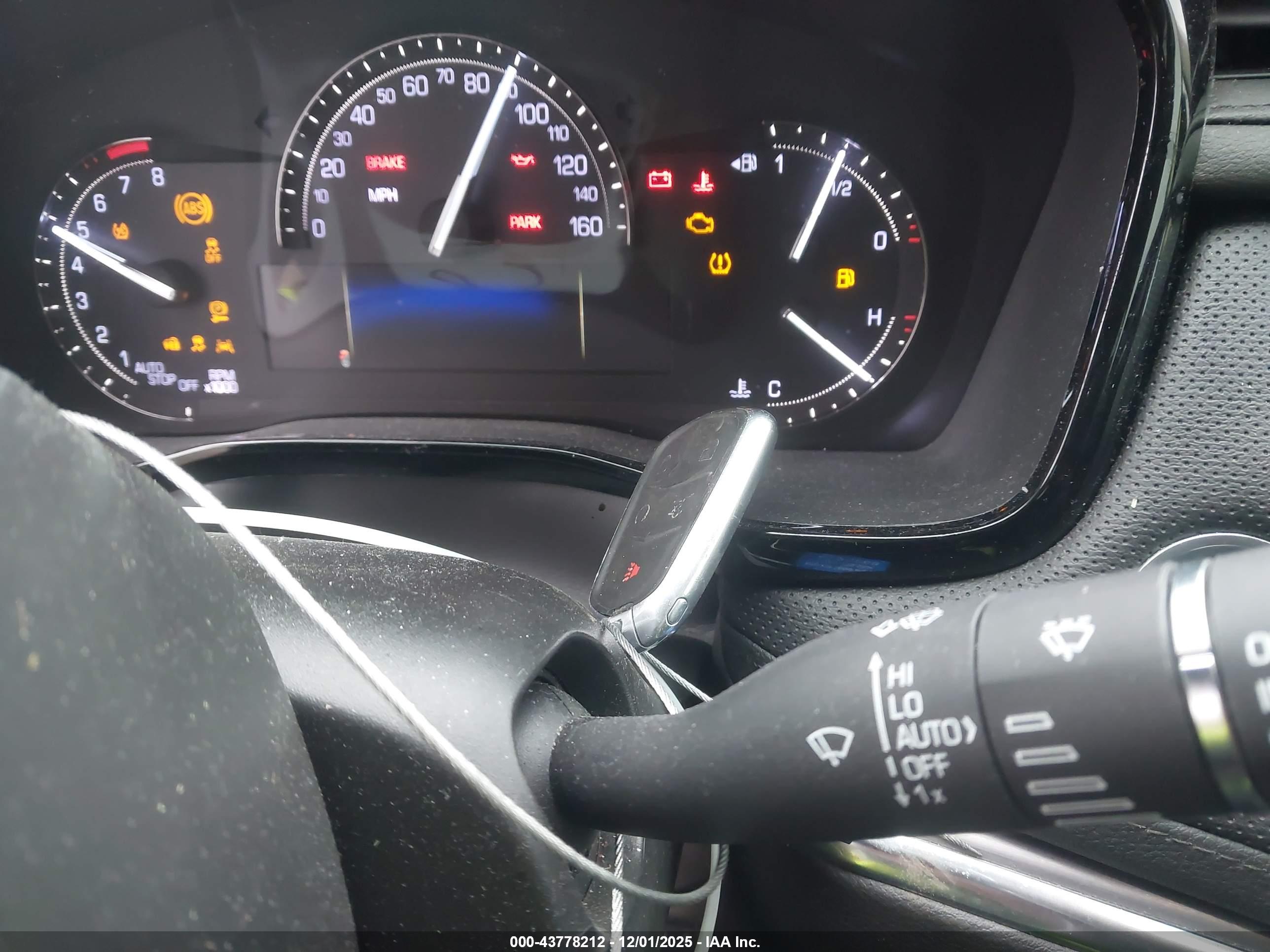 CADILLAC XT5 image 11