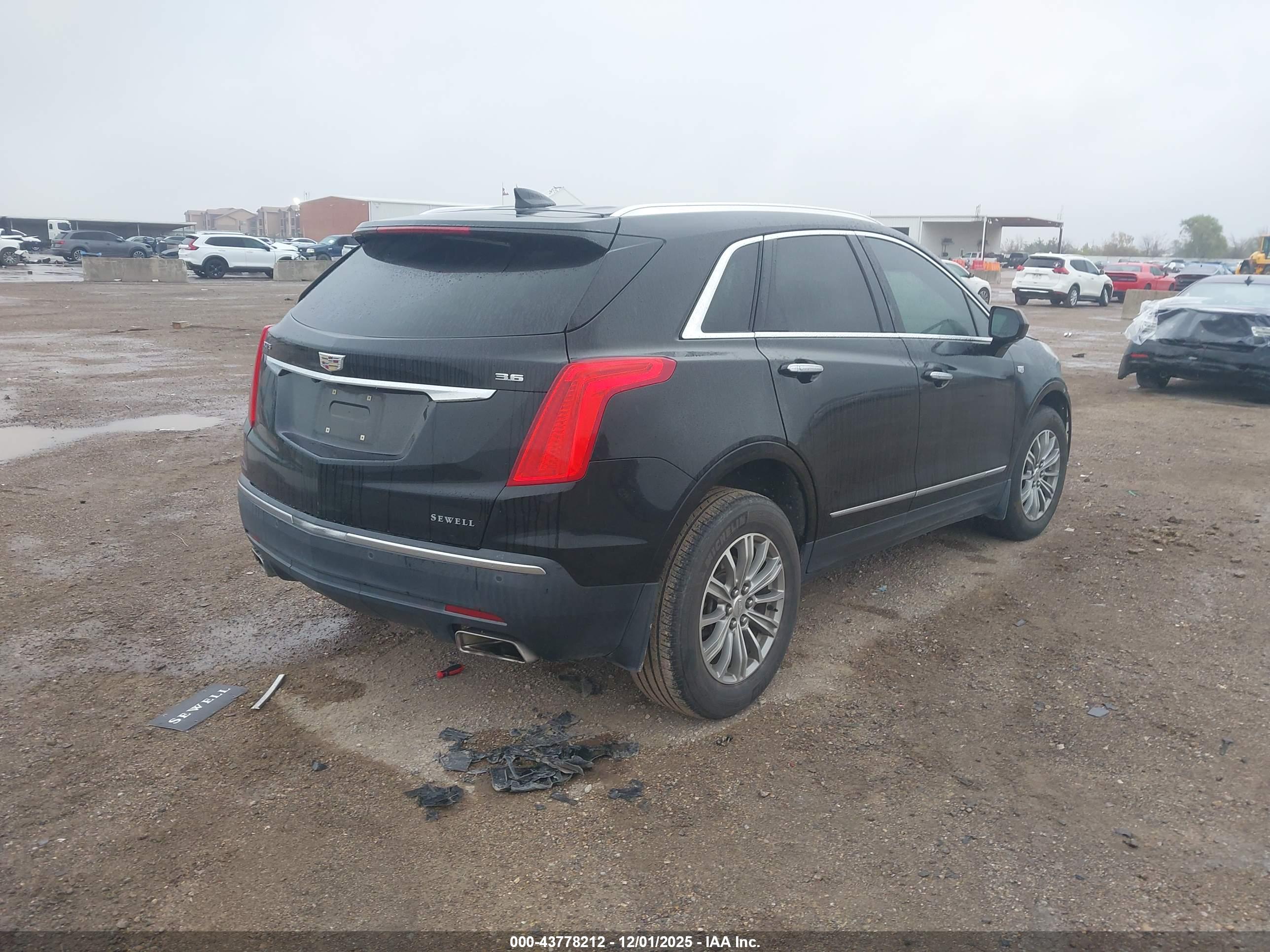 CADILLAC XT5 image 4