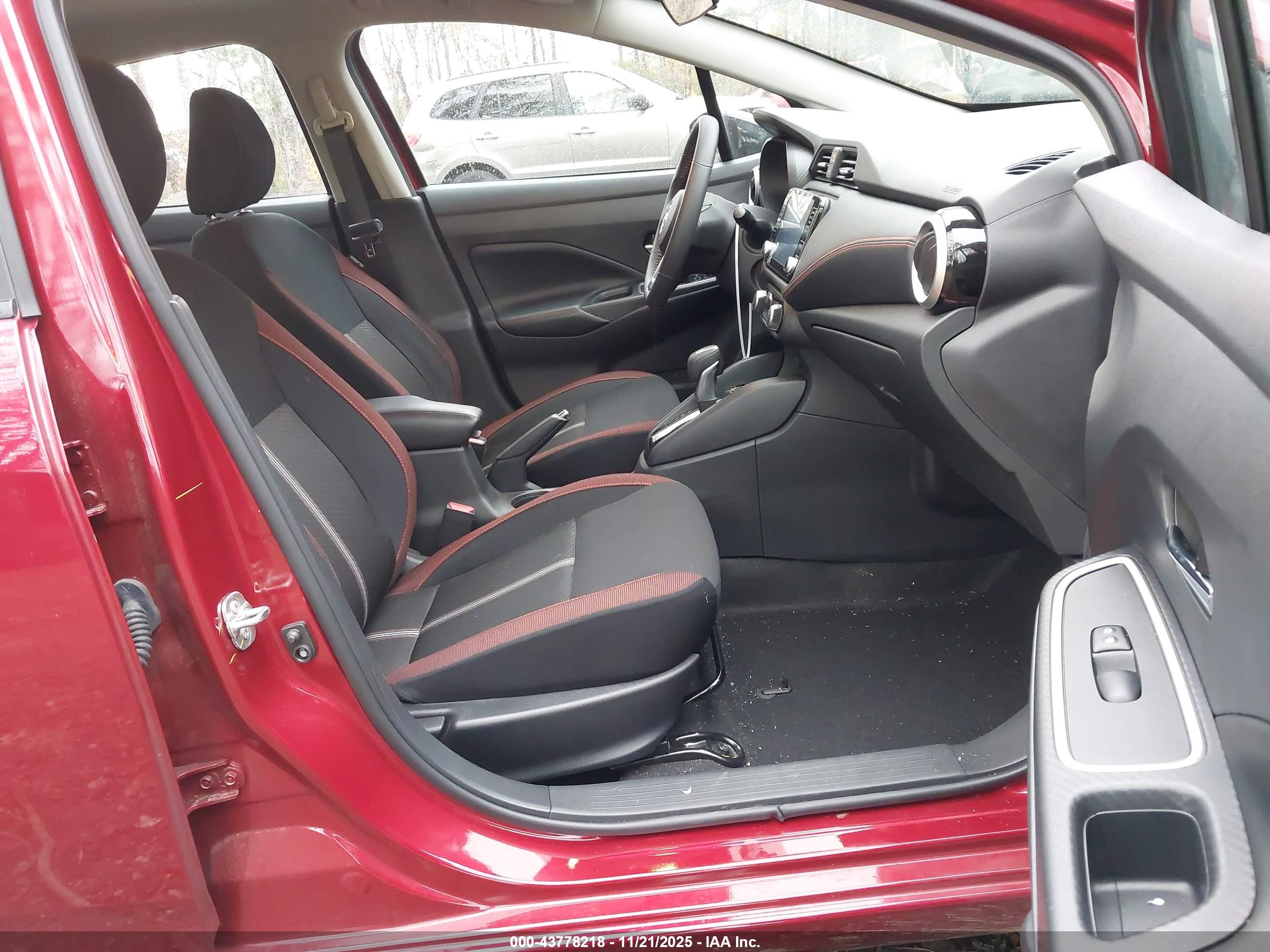 NISSAN VERSA image 5