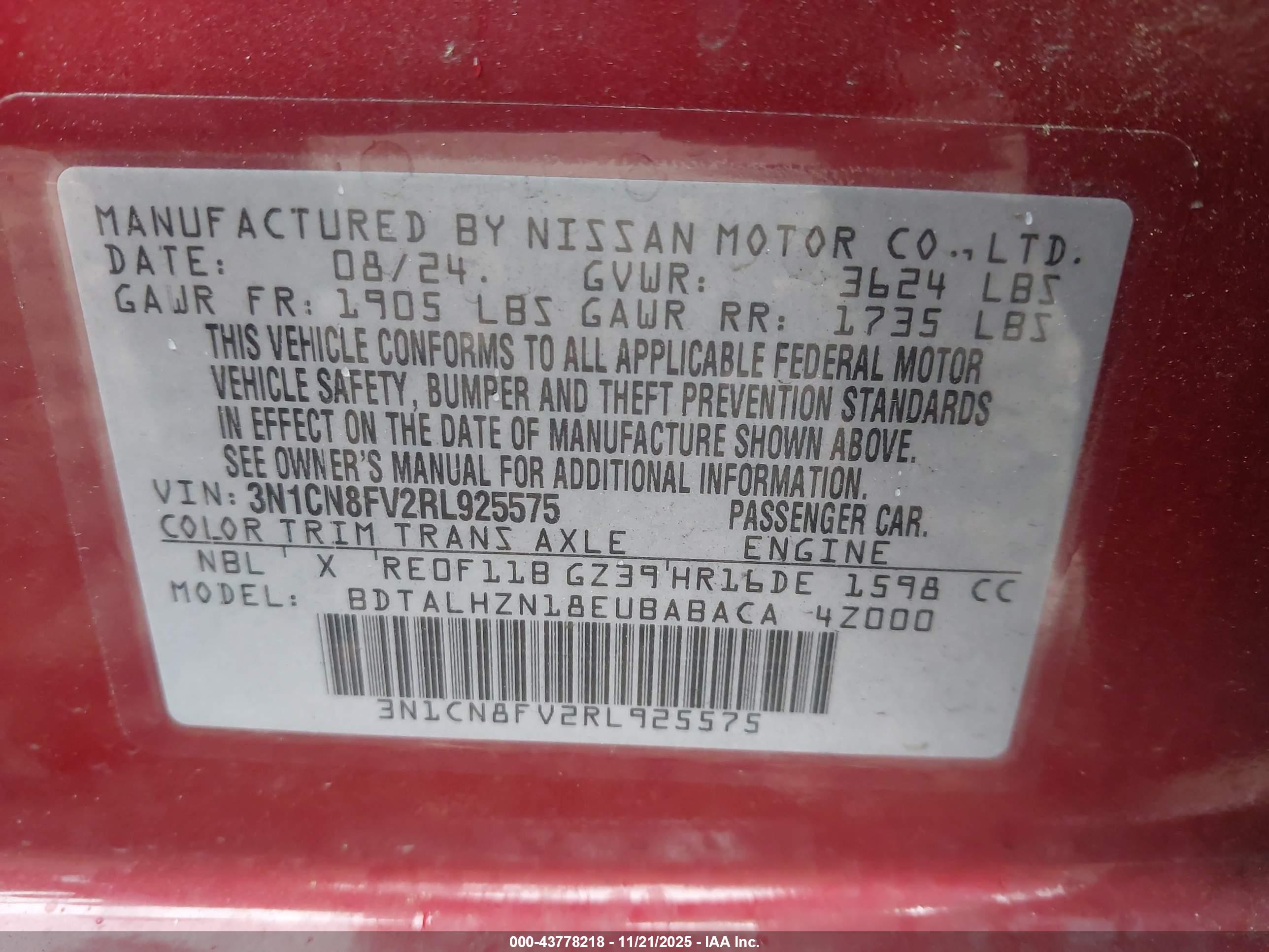 NISSAN VERSA image 9