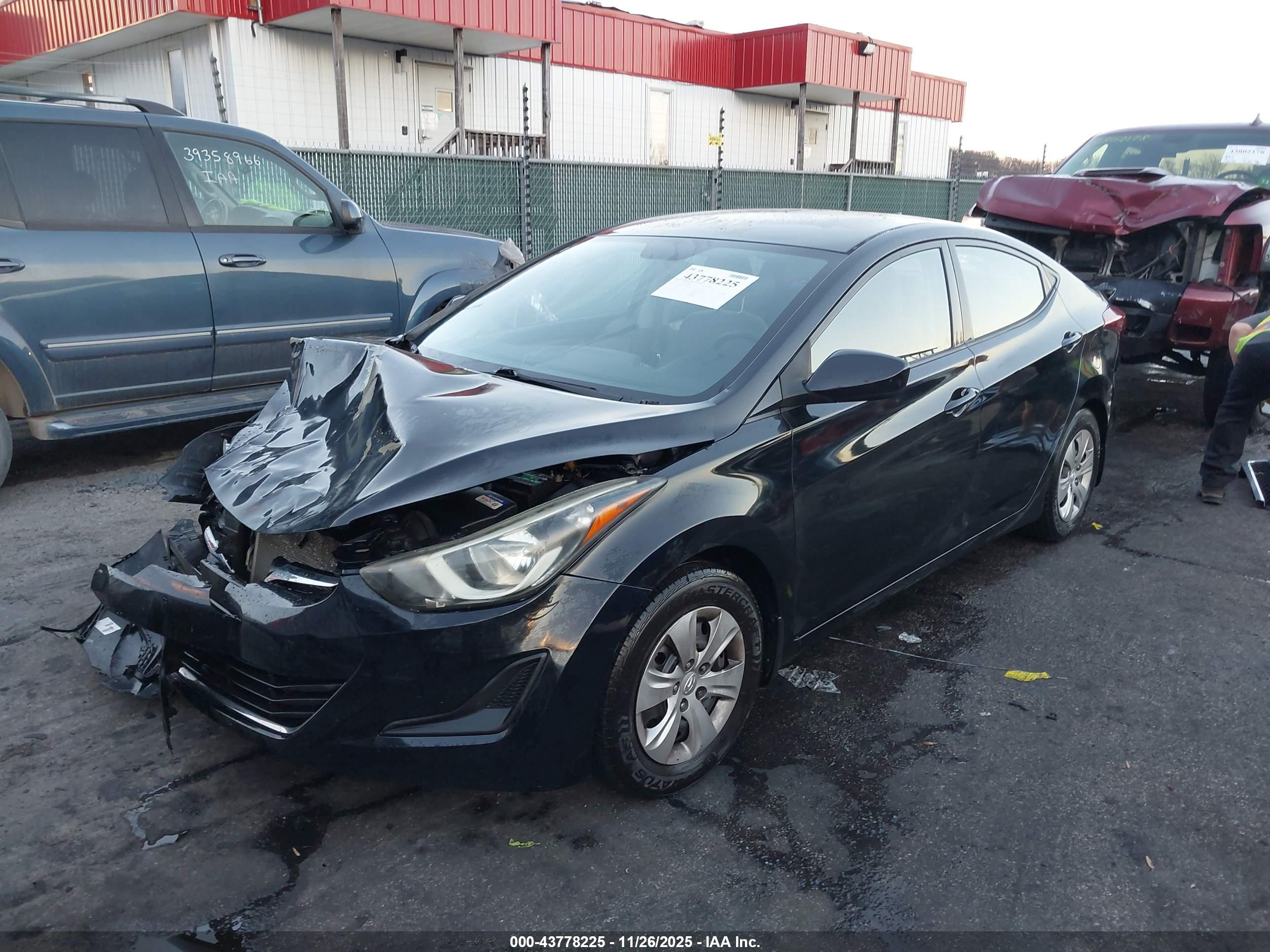 HYUNDAI ELANTRA image 2