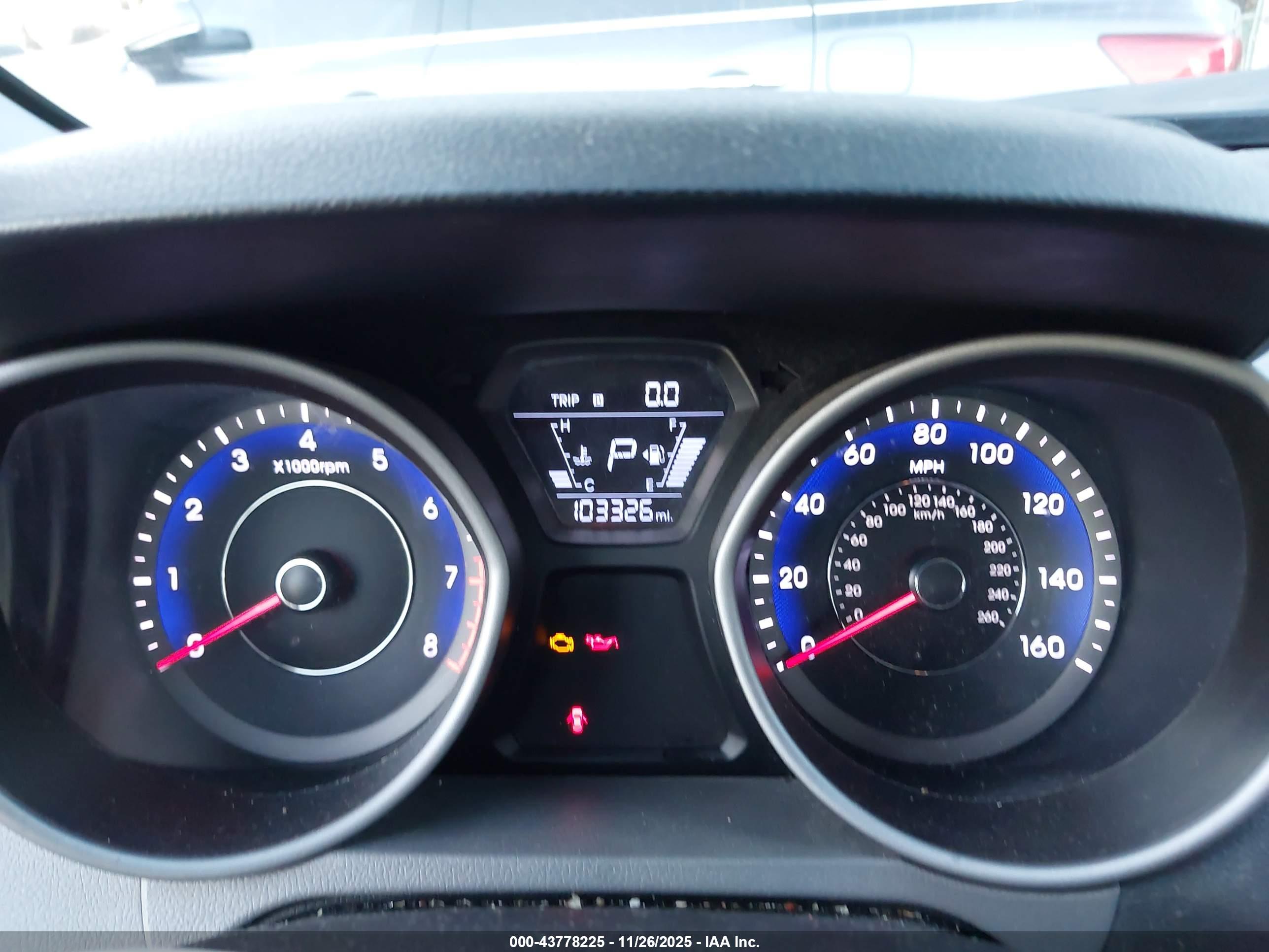 HYUNDAI ELANTRA image 7