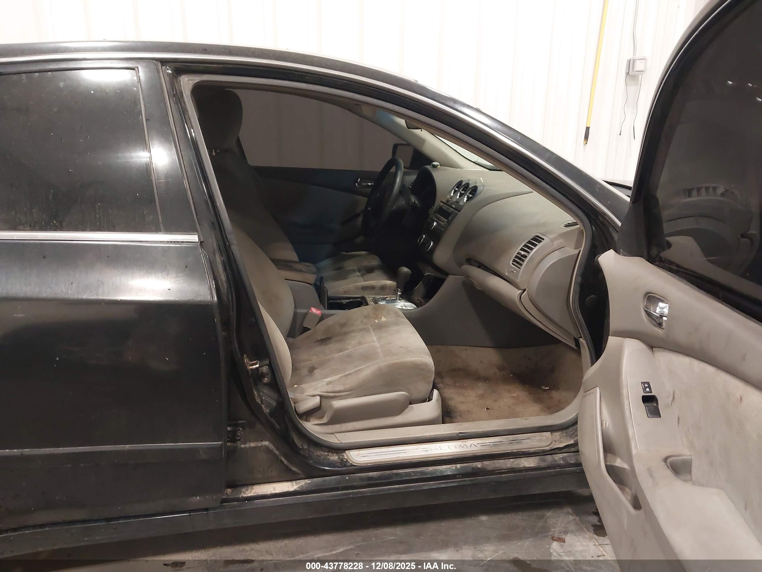 NISSAN ALTIMA image 5
