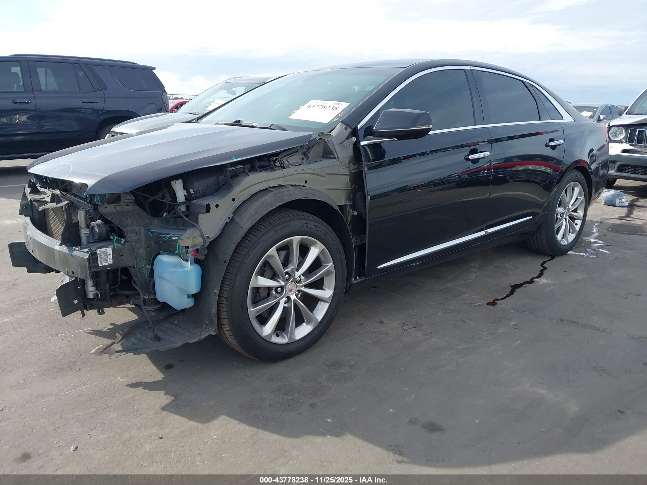 CADILLAC XTS image 2