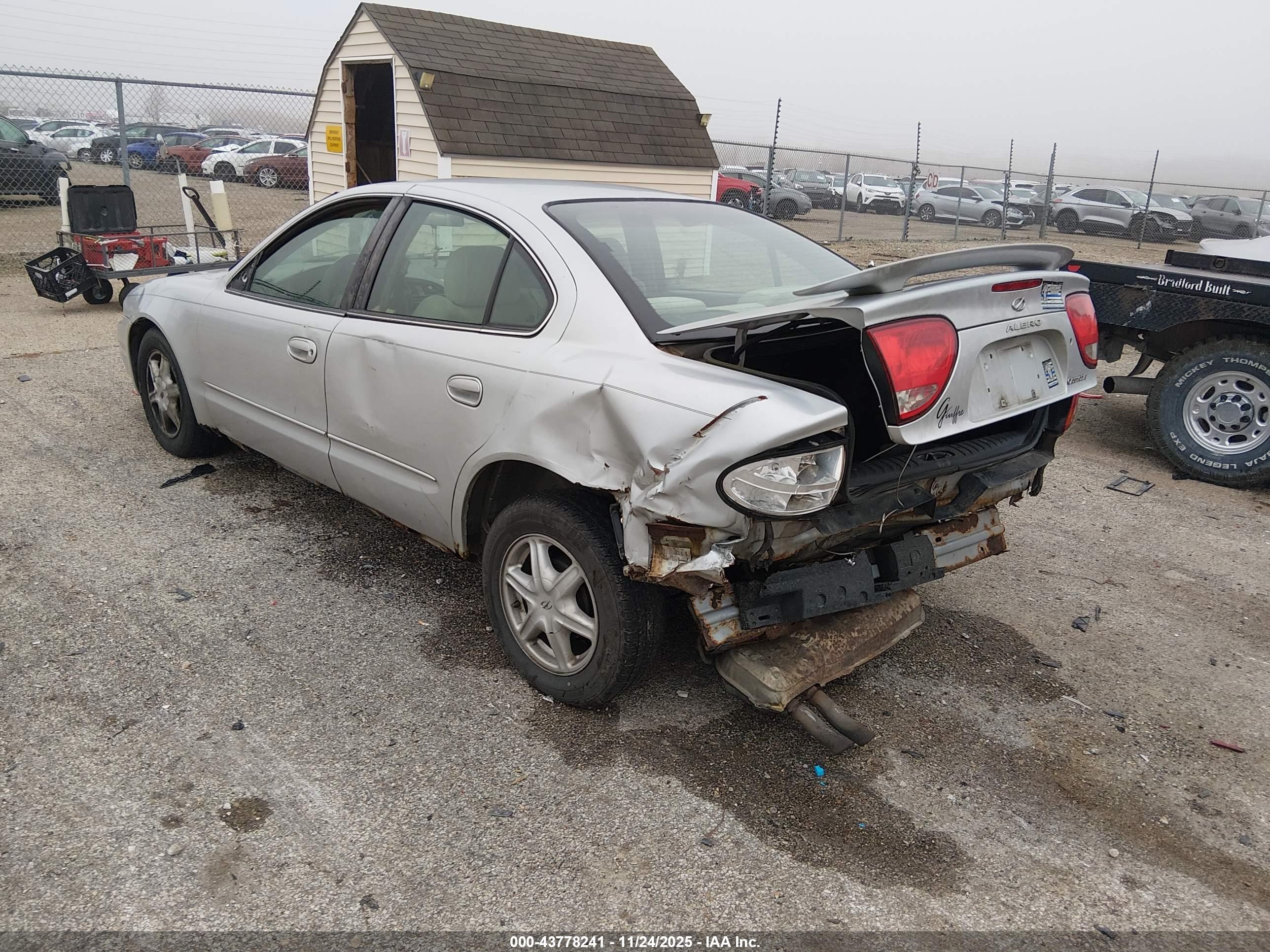 OLDSMOBILE ALERO image 3