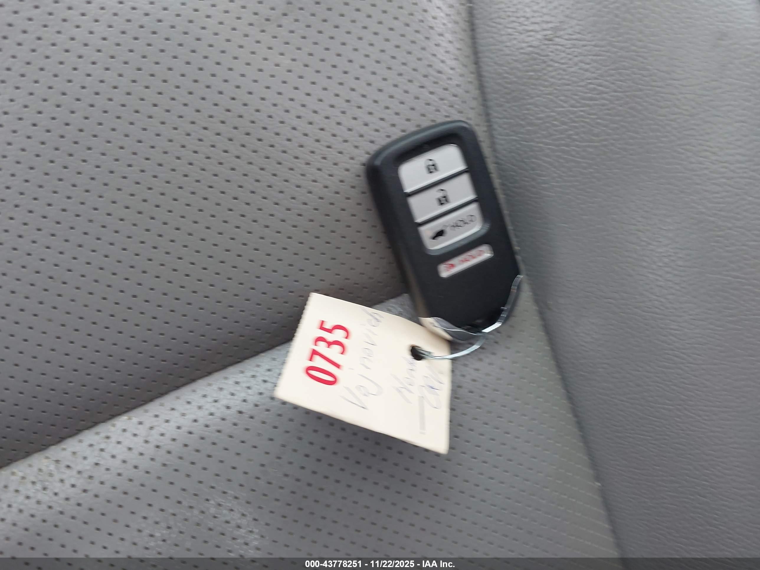HONDA CR-V image 11