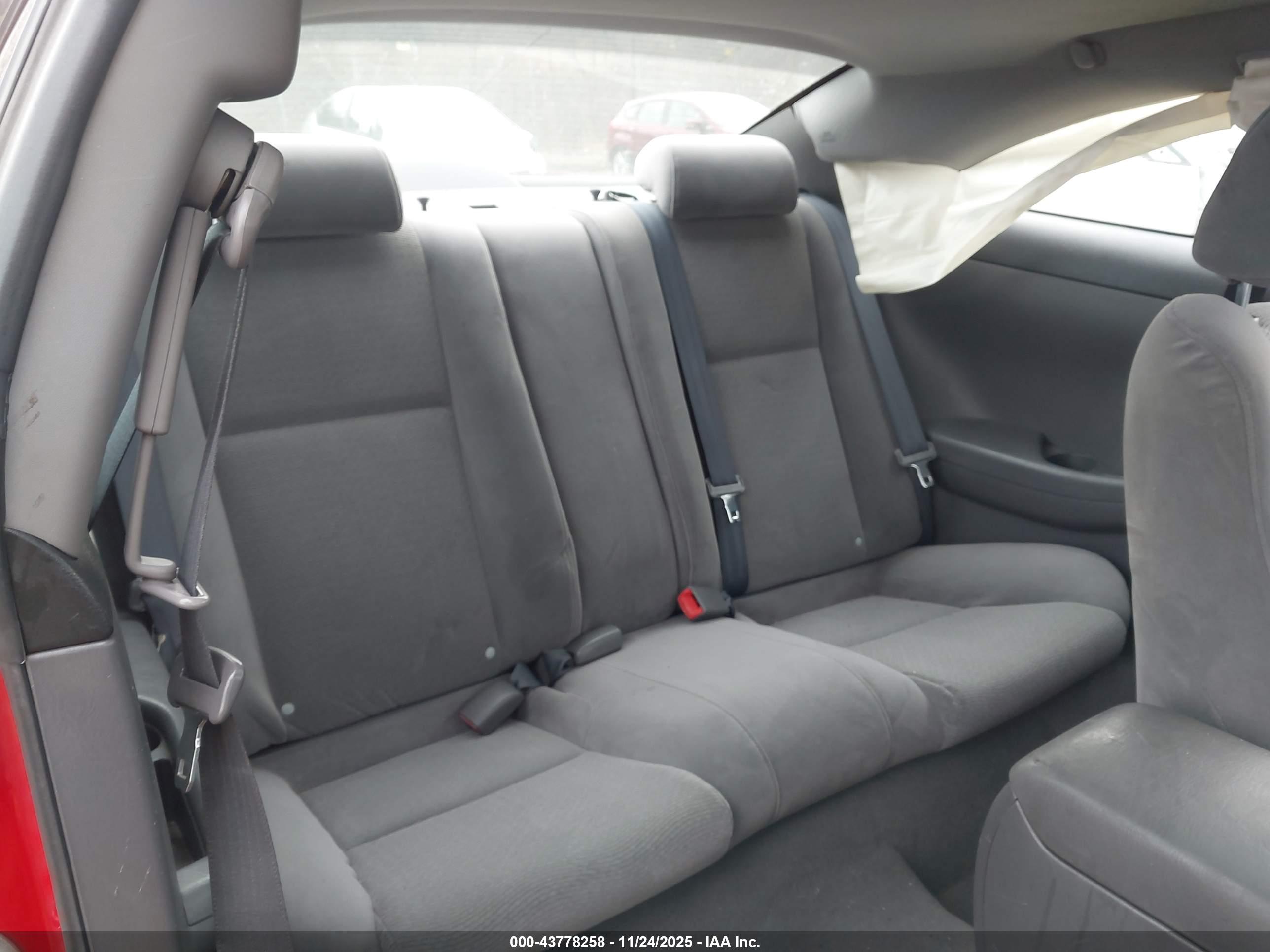 TOYOTA CAMRY image 8