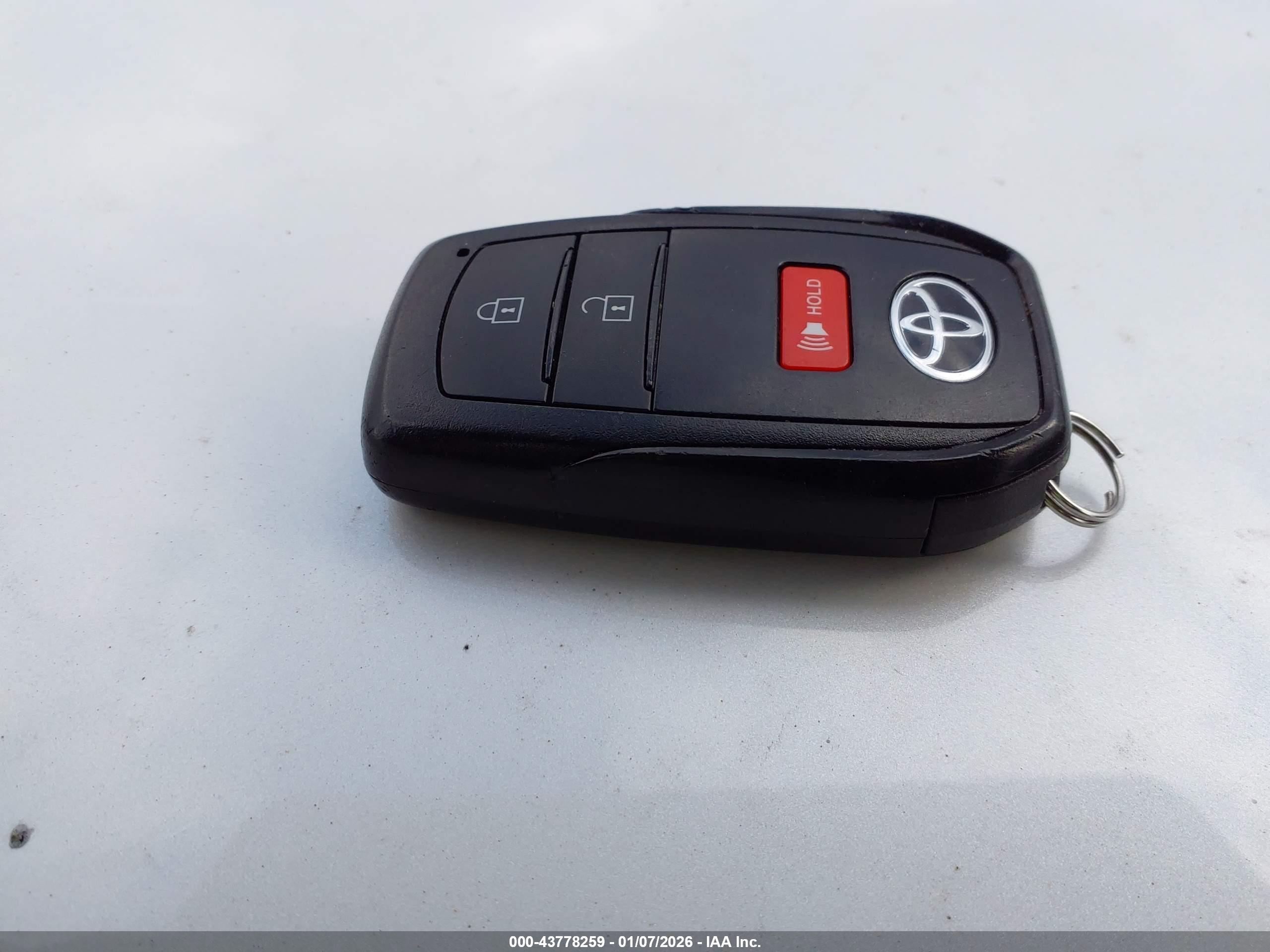 TOYOTA COROLLA image 11