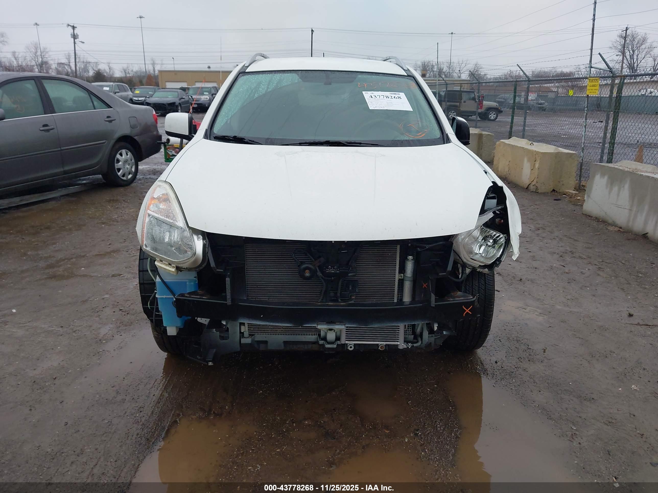 NISSAN ROGUE image 6