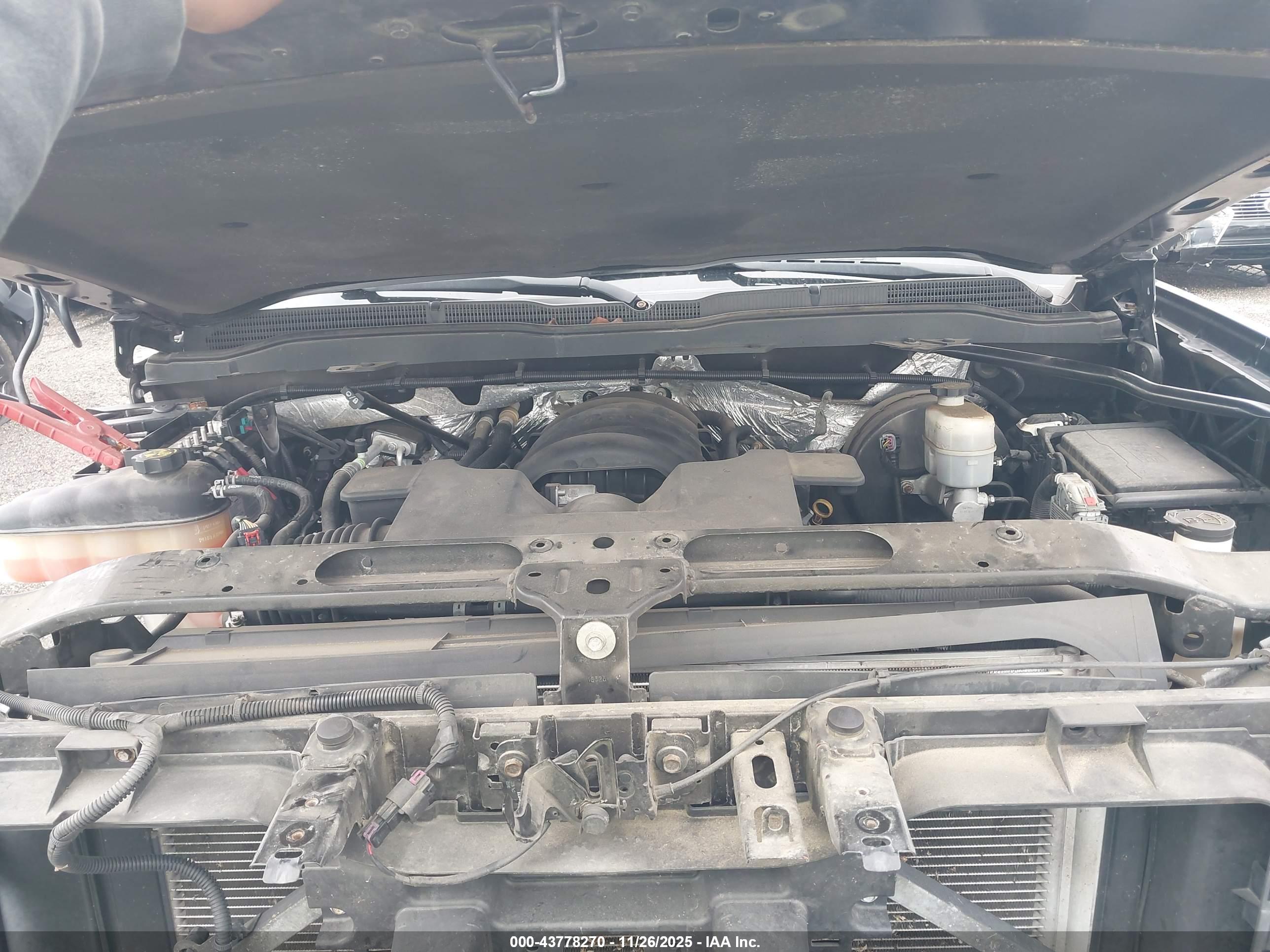 CHEVROLET SILVERADO image 10