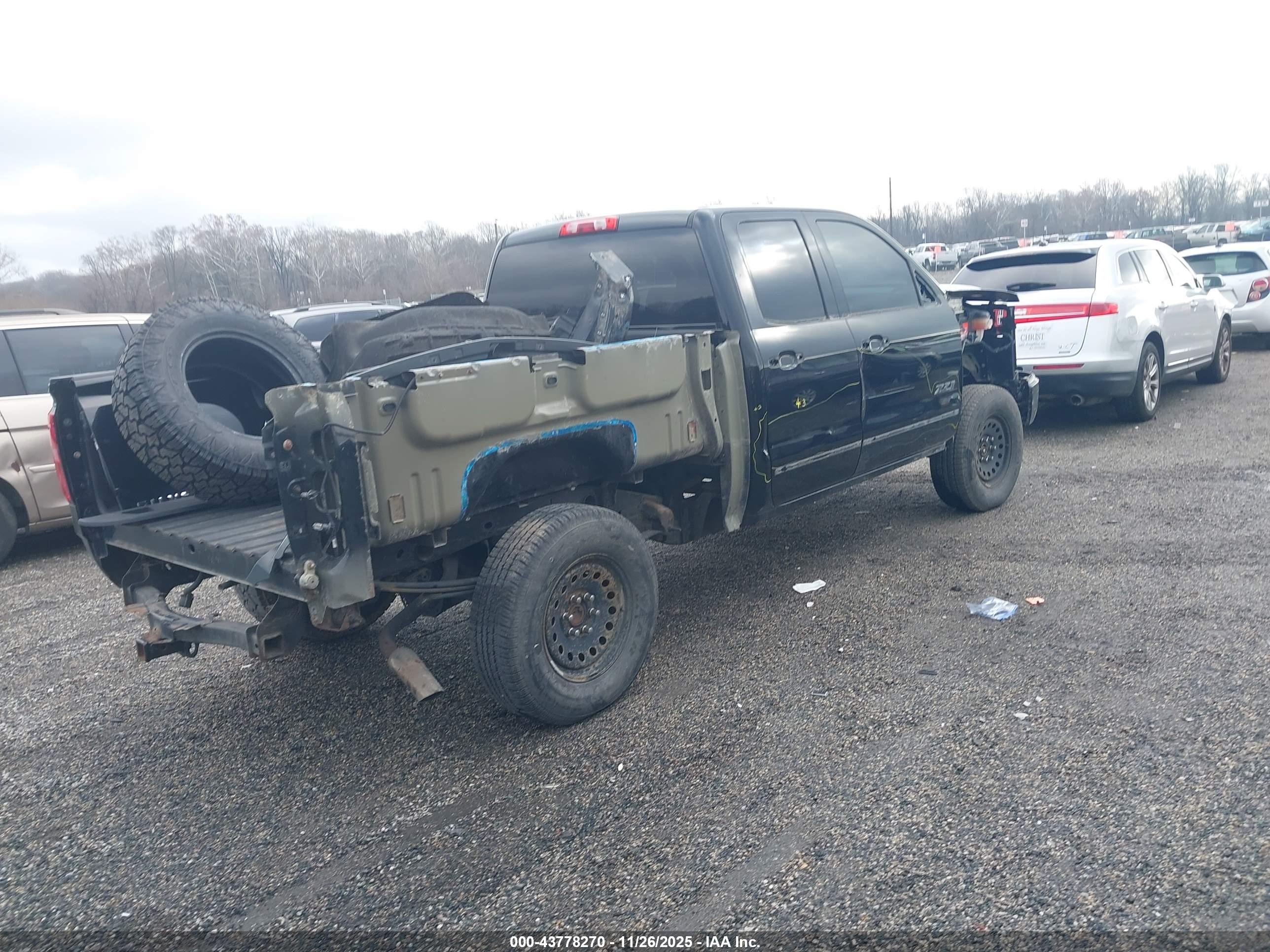 CHEVROLET SILVERADO image 4