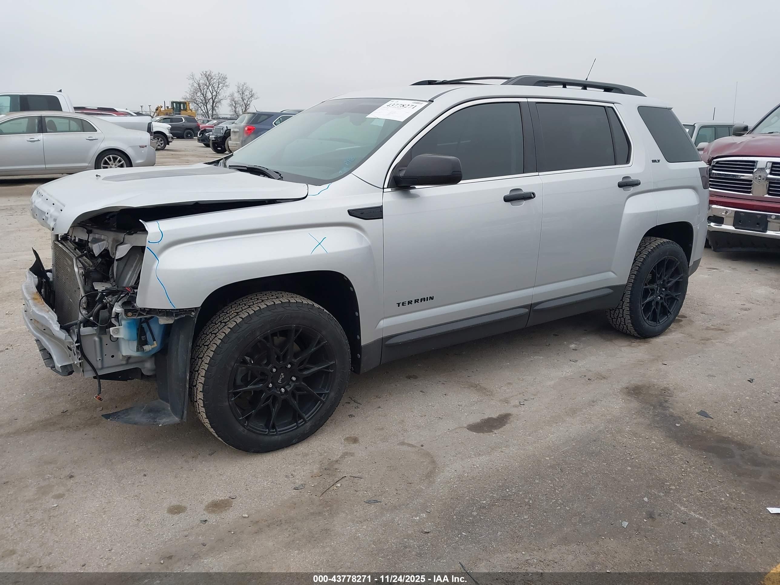 GMC TERRAIN image 2