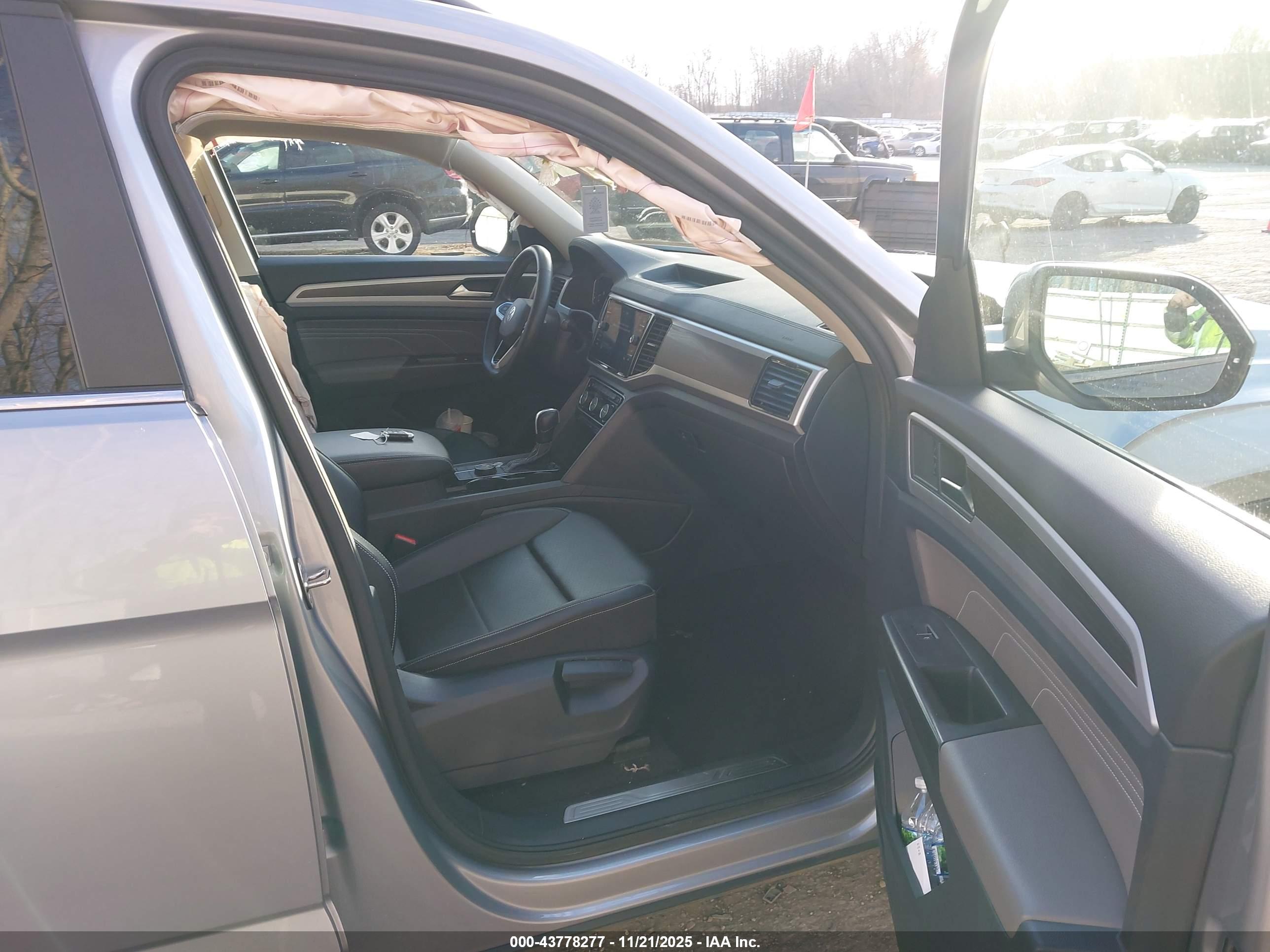 VOLKSWAGEN ATLAS image 5