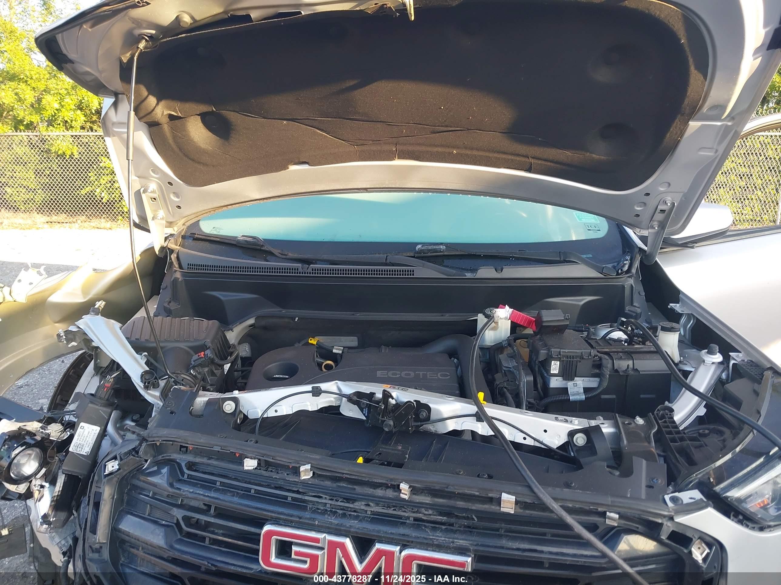 GMC TERRAIN image 10
