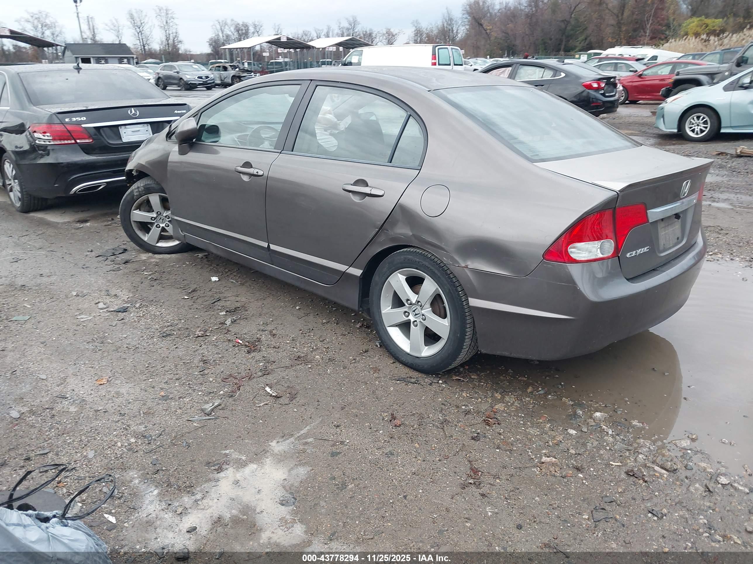HONDA CIVIC image 3