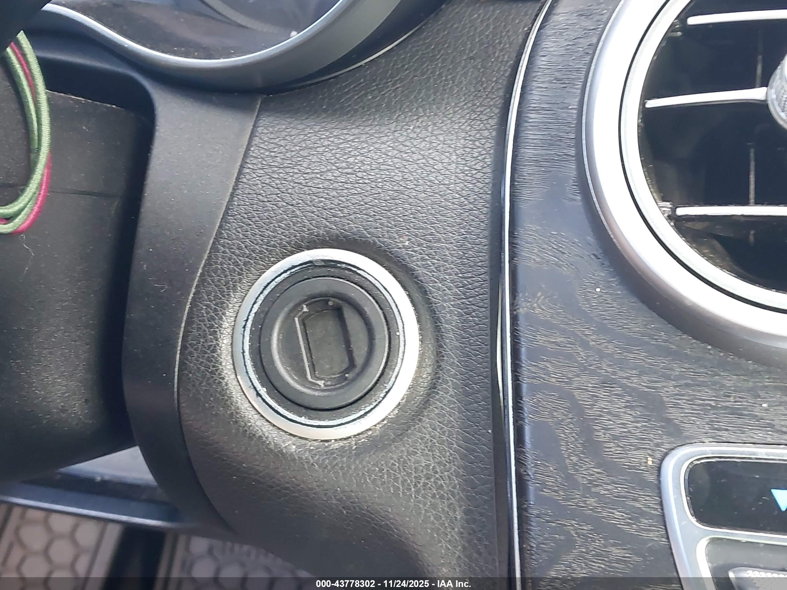 MERCEDES-BENZ C image 11