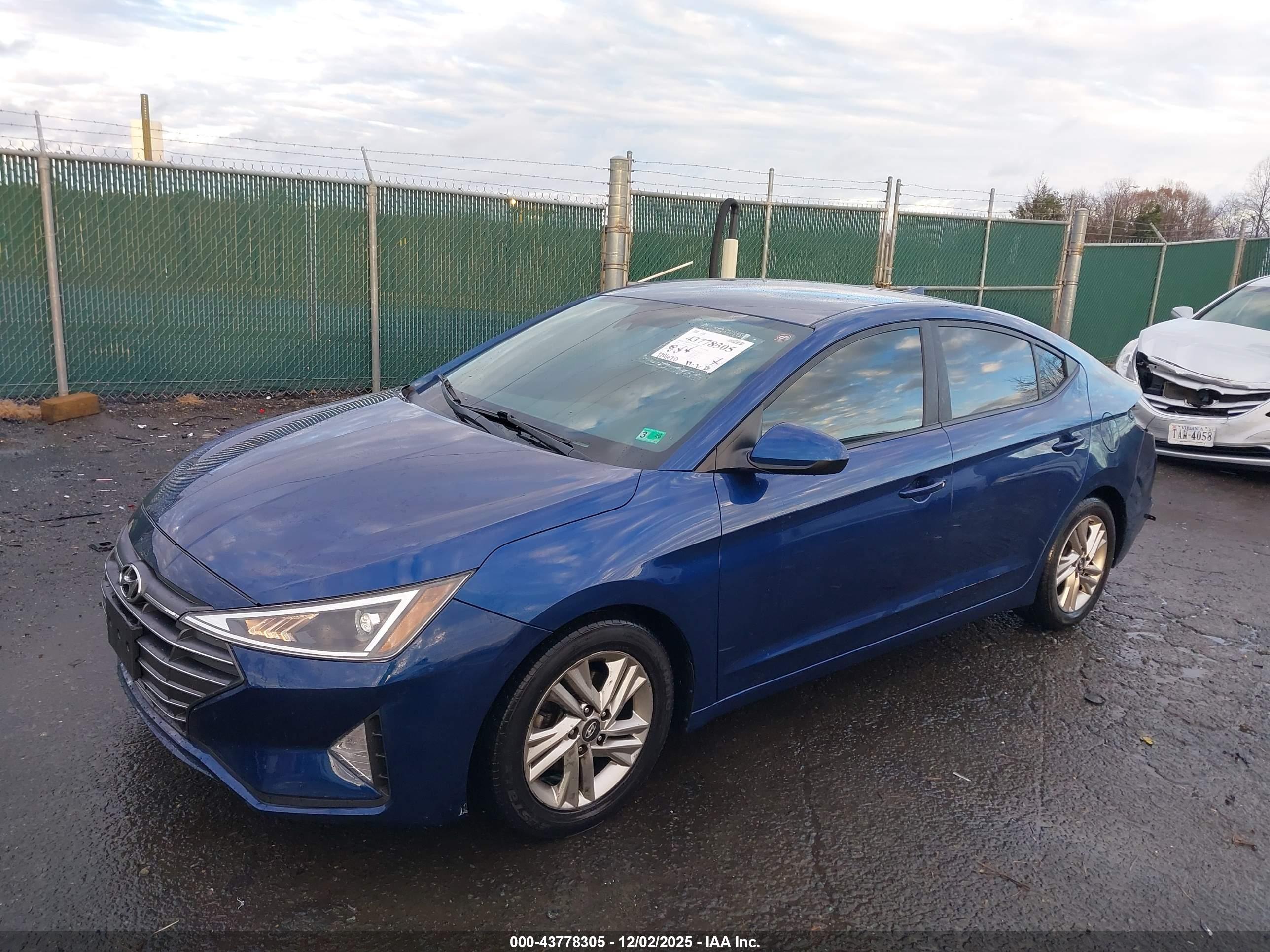 HYUNDAI ELANTRA image 2