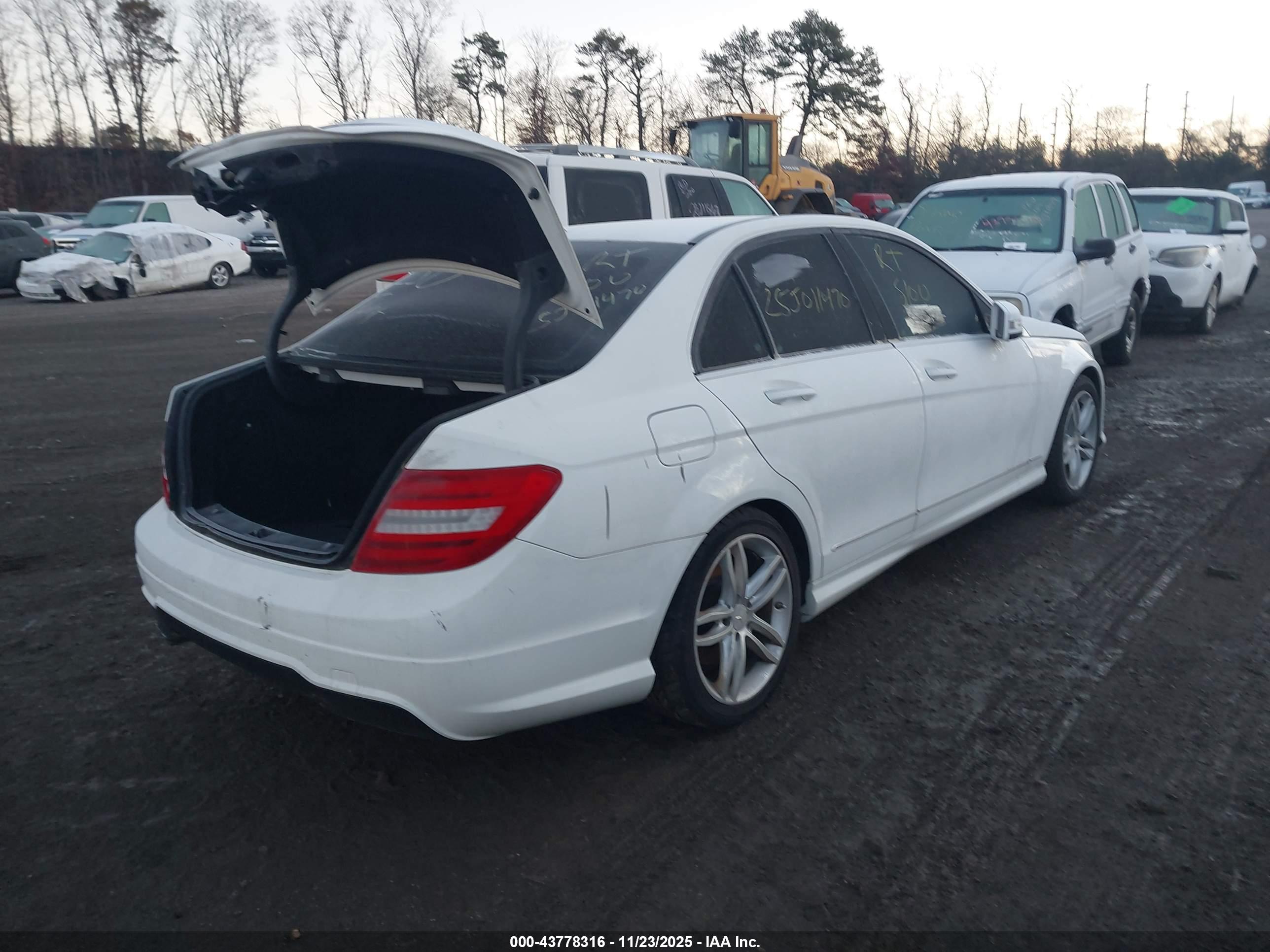 MERCEDES-BENZ C image 4