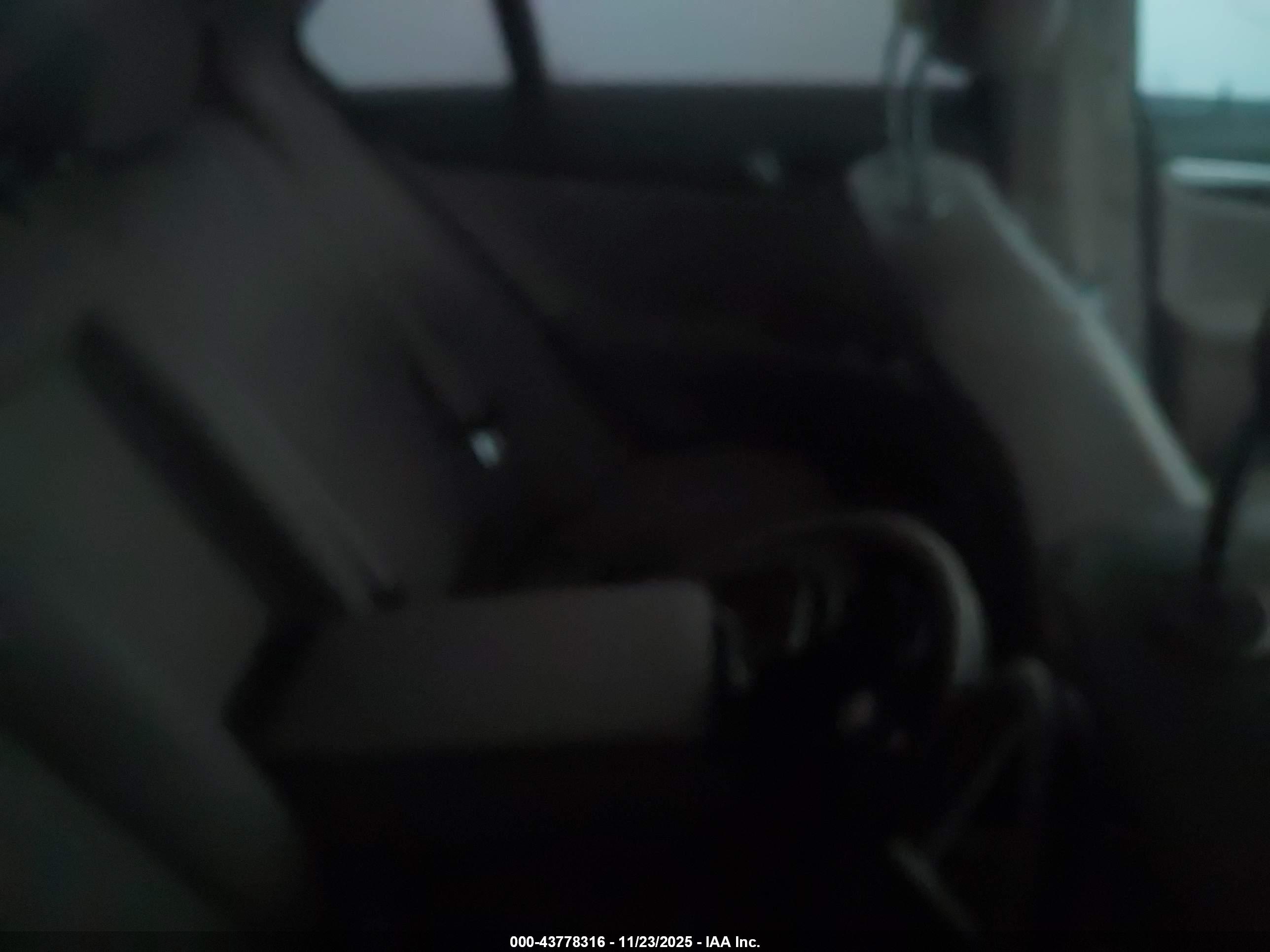 MERCEDES-BENZ C image 8