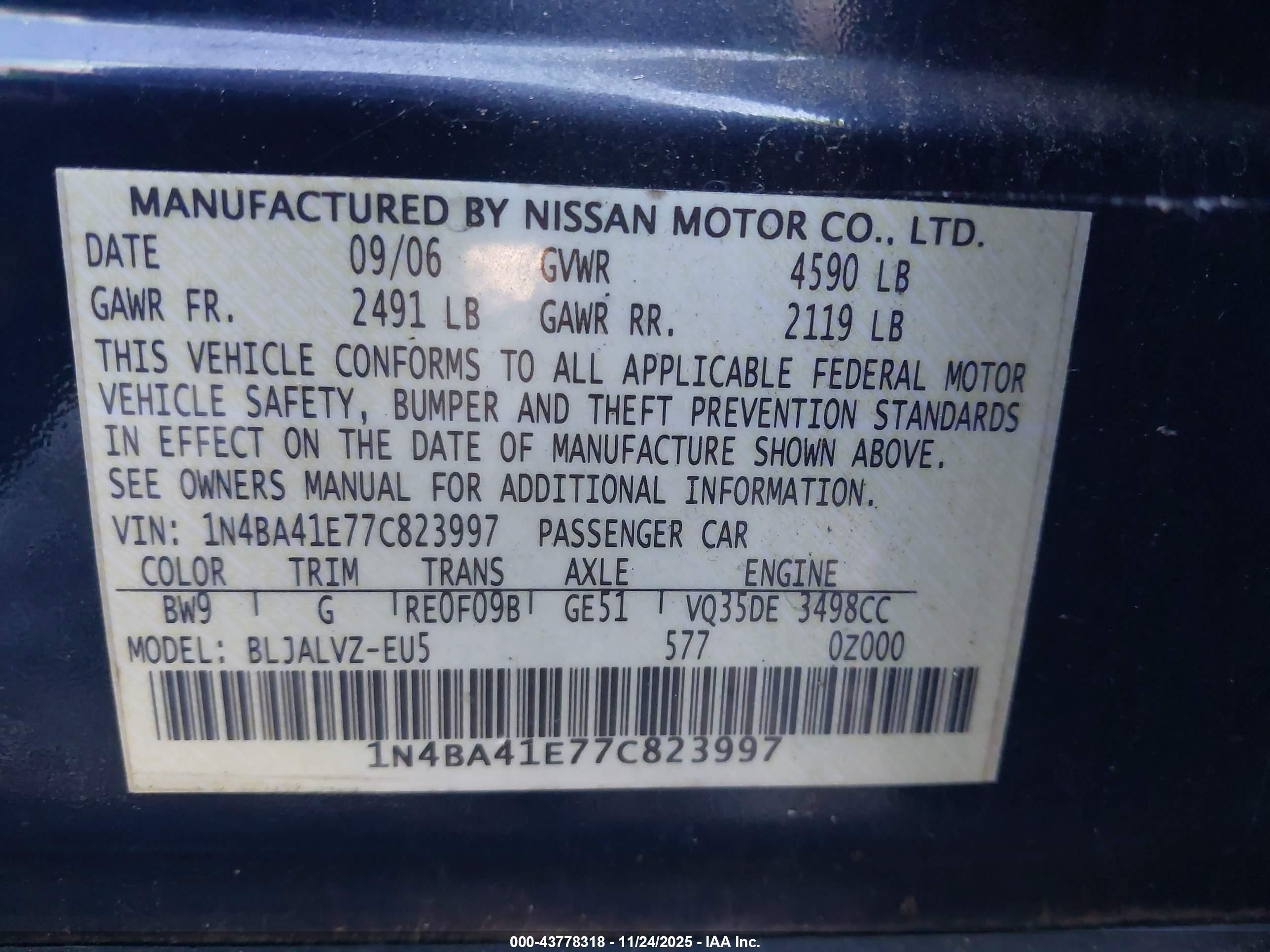 NISSAN MAXIMA image 9