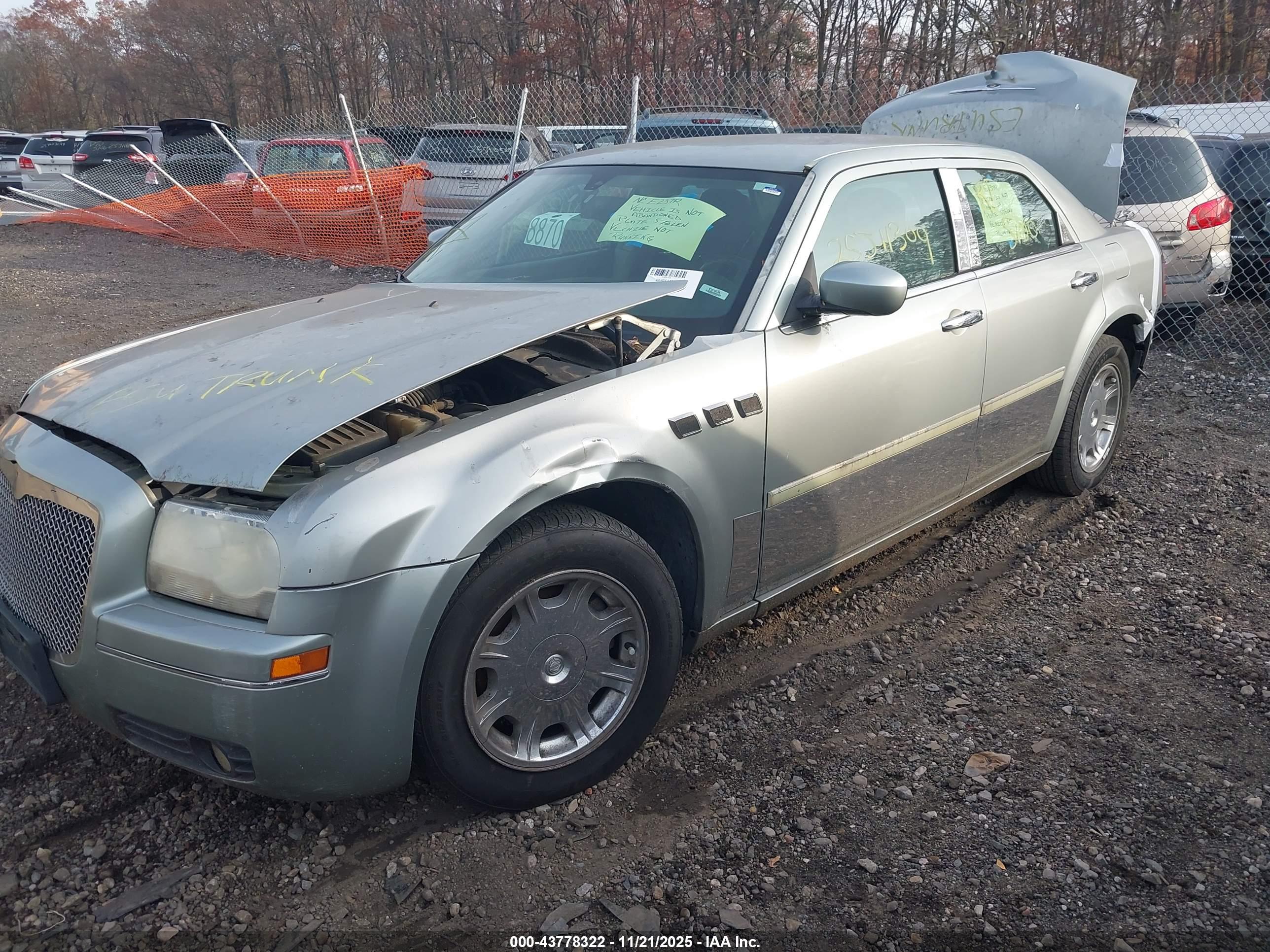 CHRYSLER 300 image 2