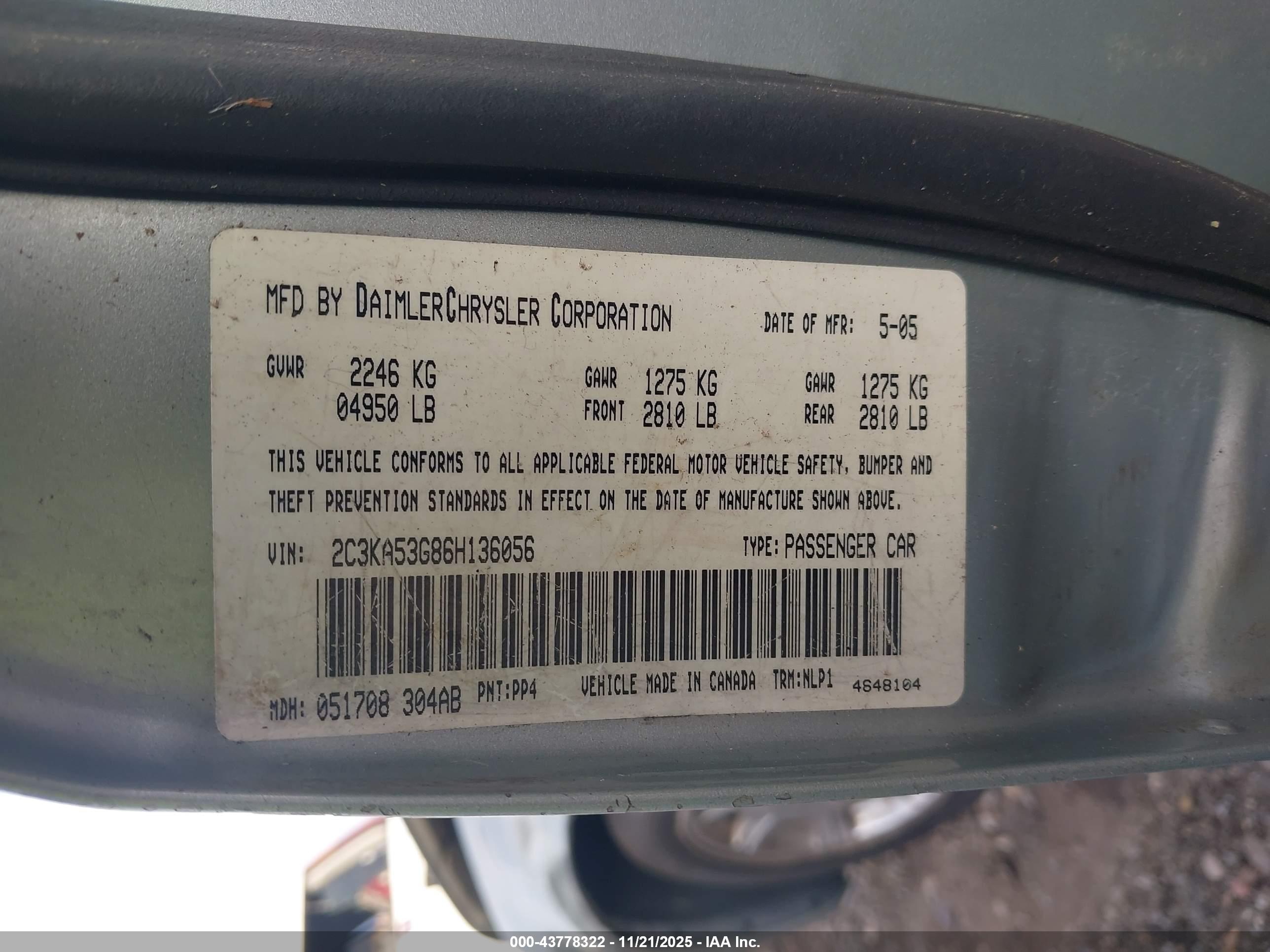 CHRYSLER 300 image 9