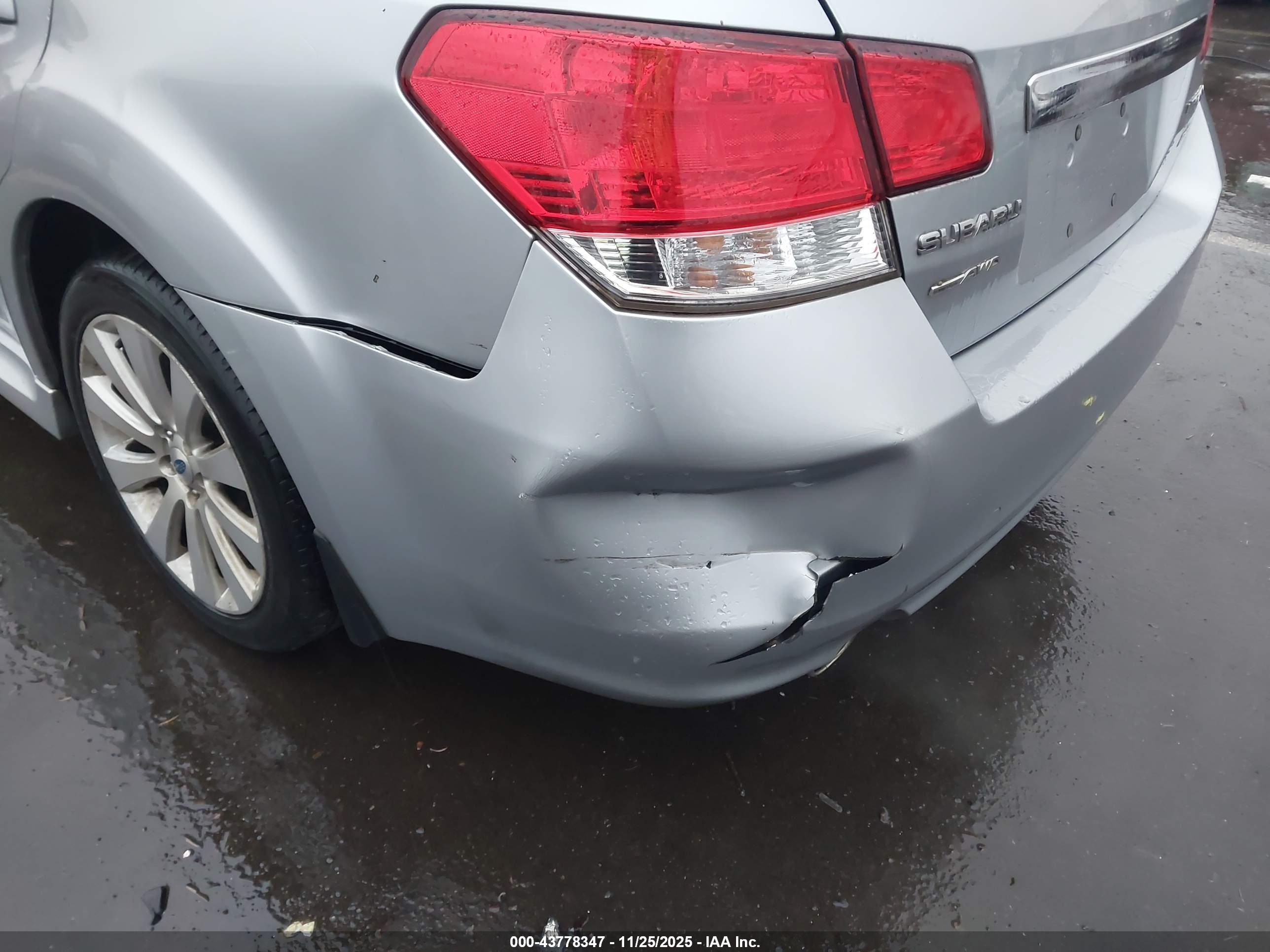 SUBARU LEGACY image 6
