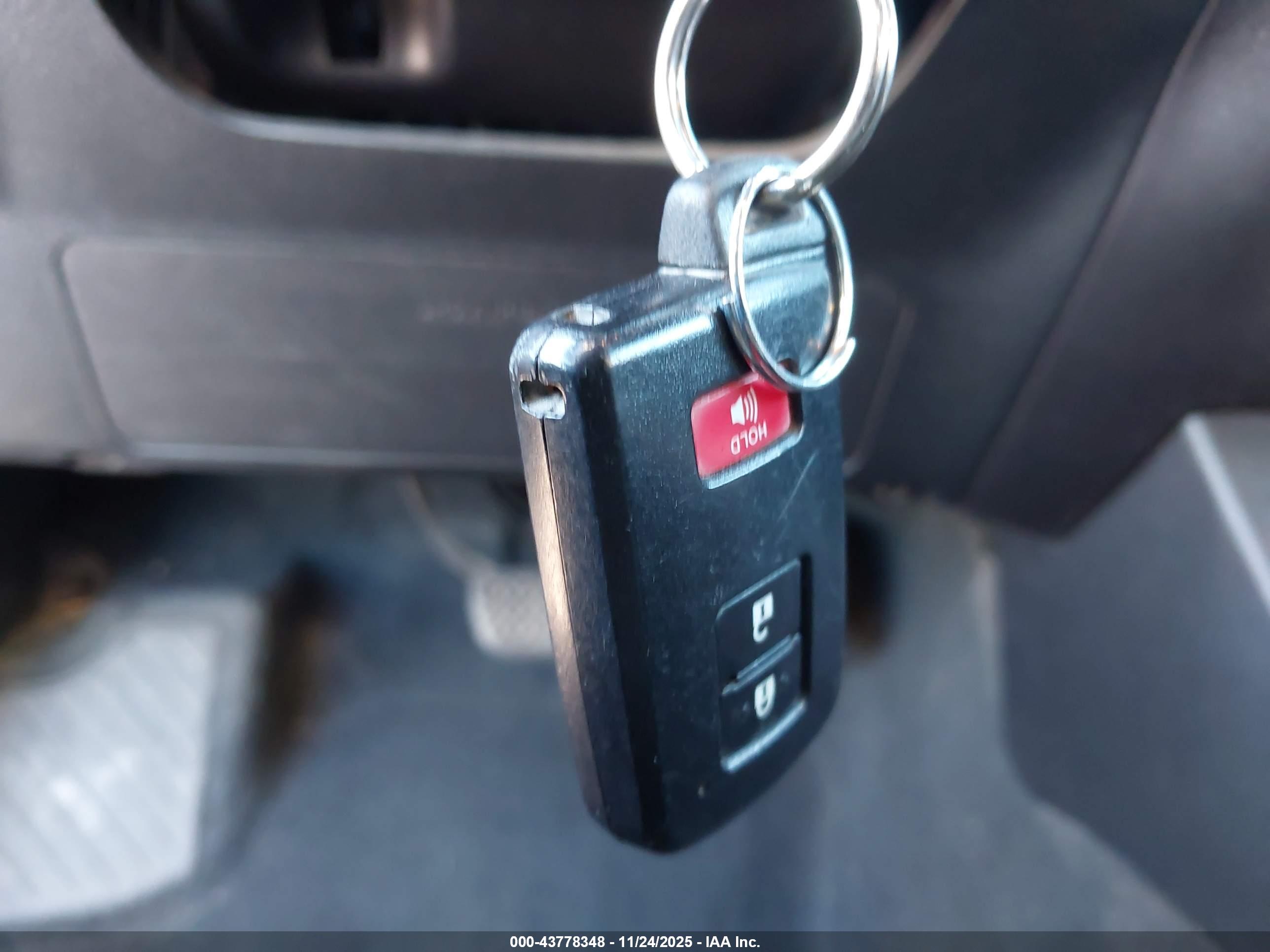 TOYOTA TACOMA image 11