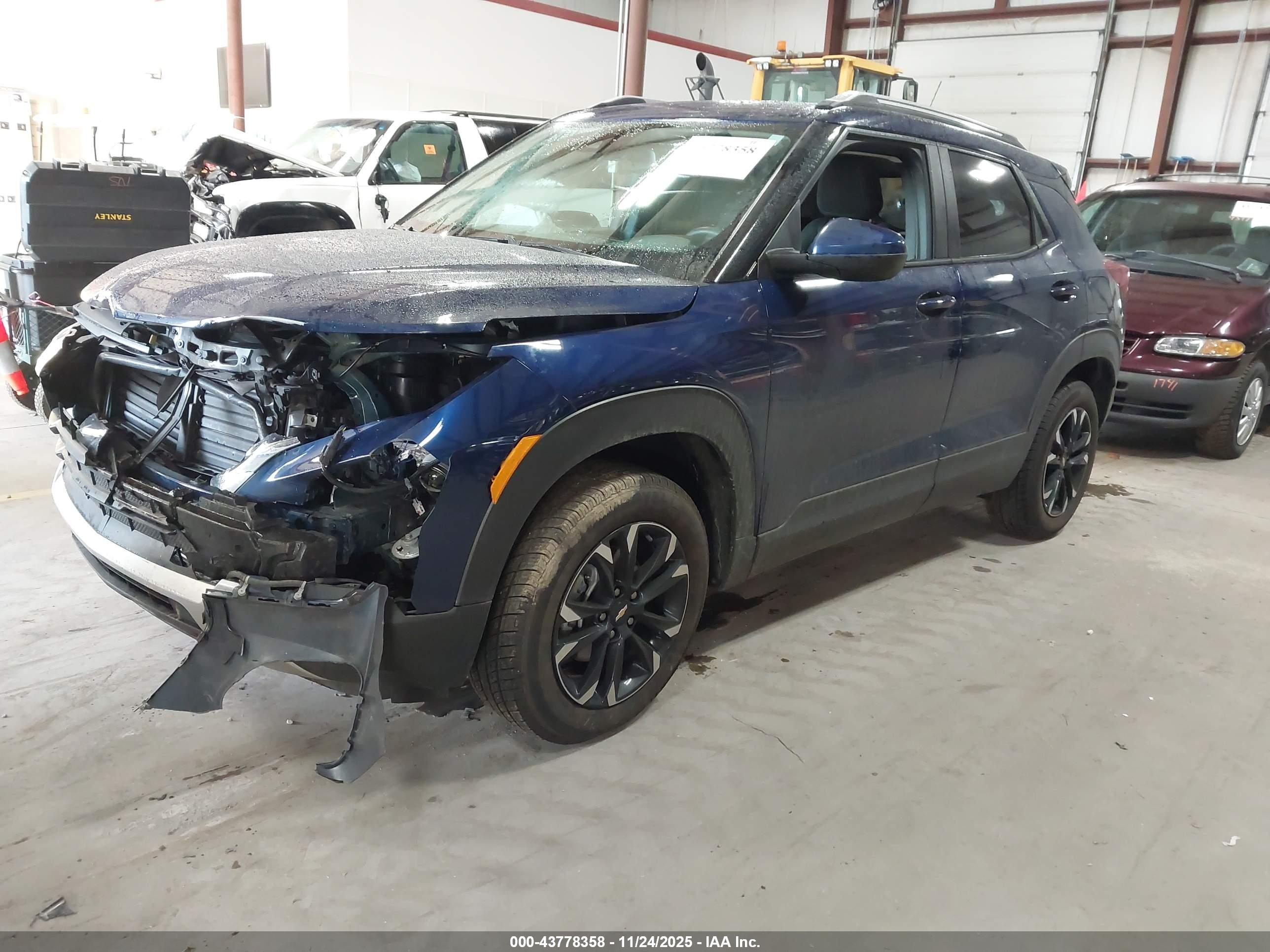 CHEVROLET TRAILBLAZER image 2