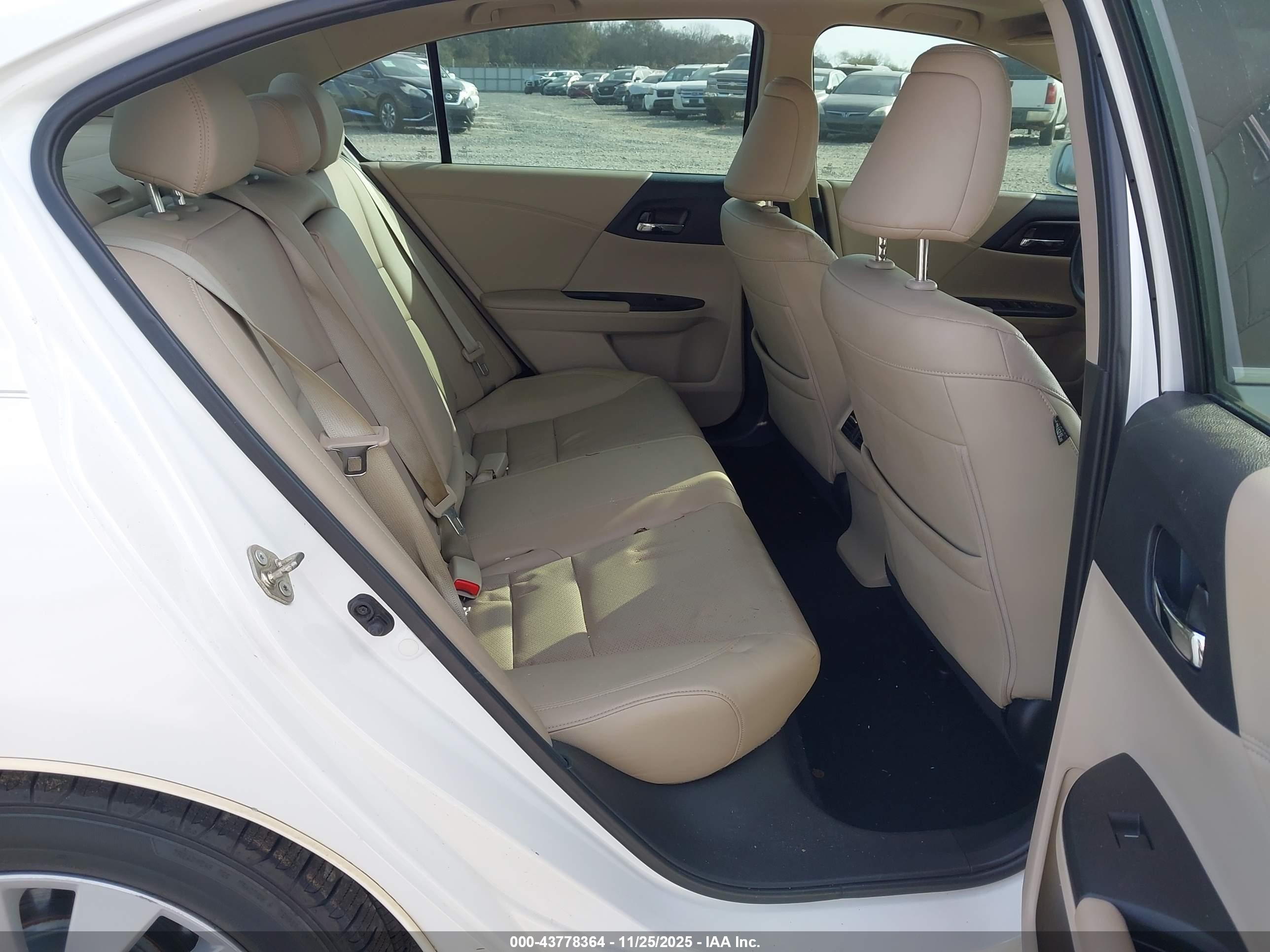 HONDA ACCORD image 8