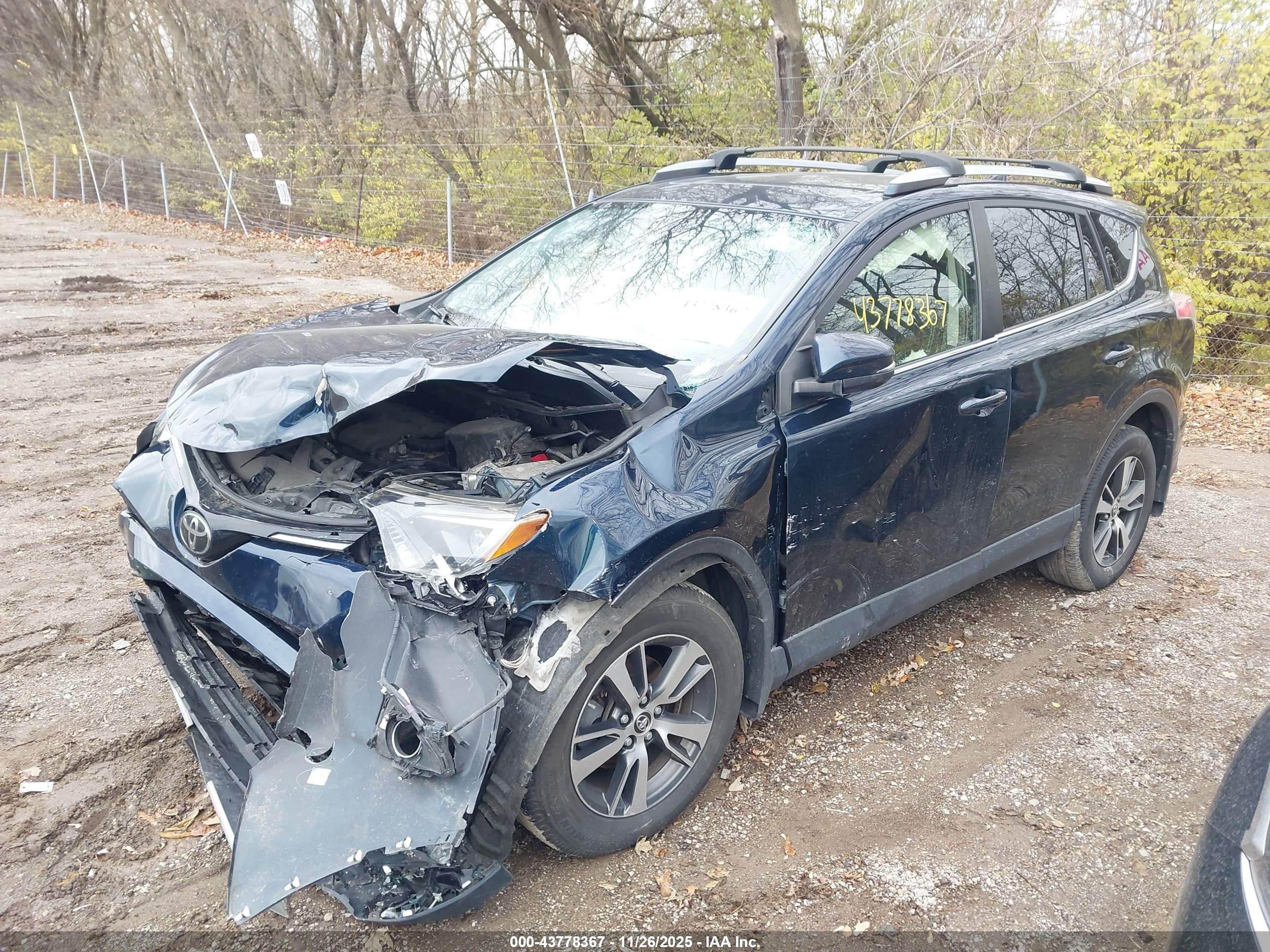 TOYOTA RAV4 image 2