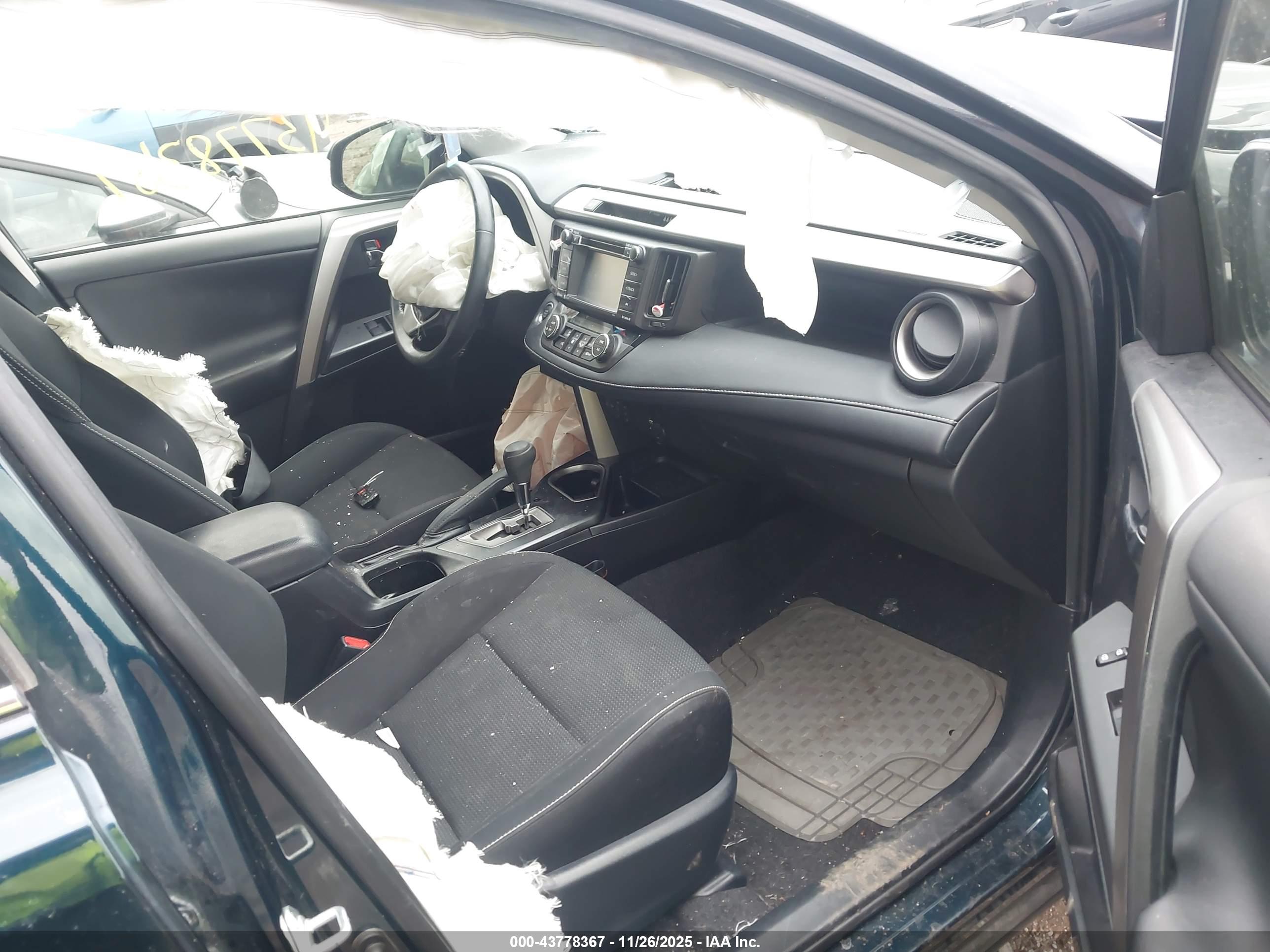 TOYOTA RAV4 image 5