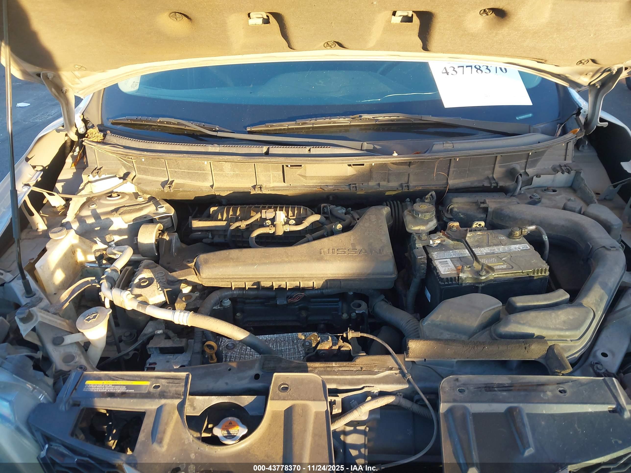 NISSAN ROGUE image 10