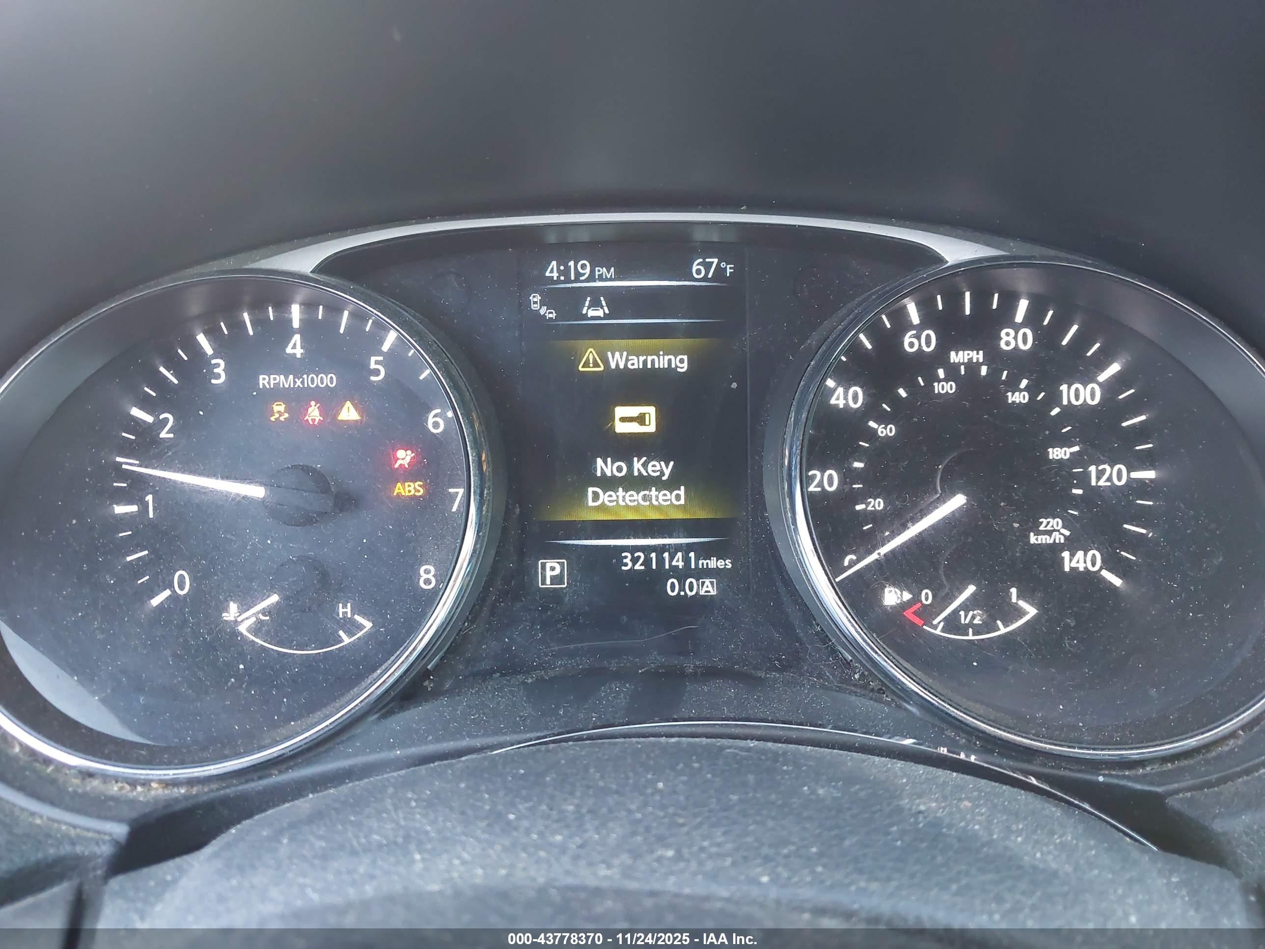 NISSAN ROGUE image 7