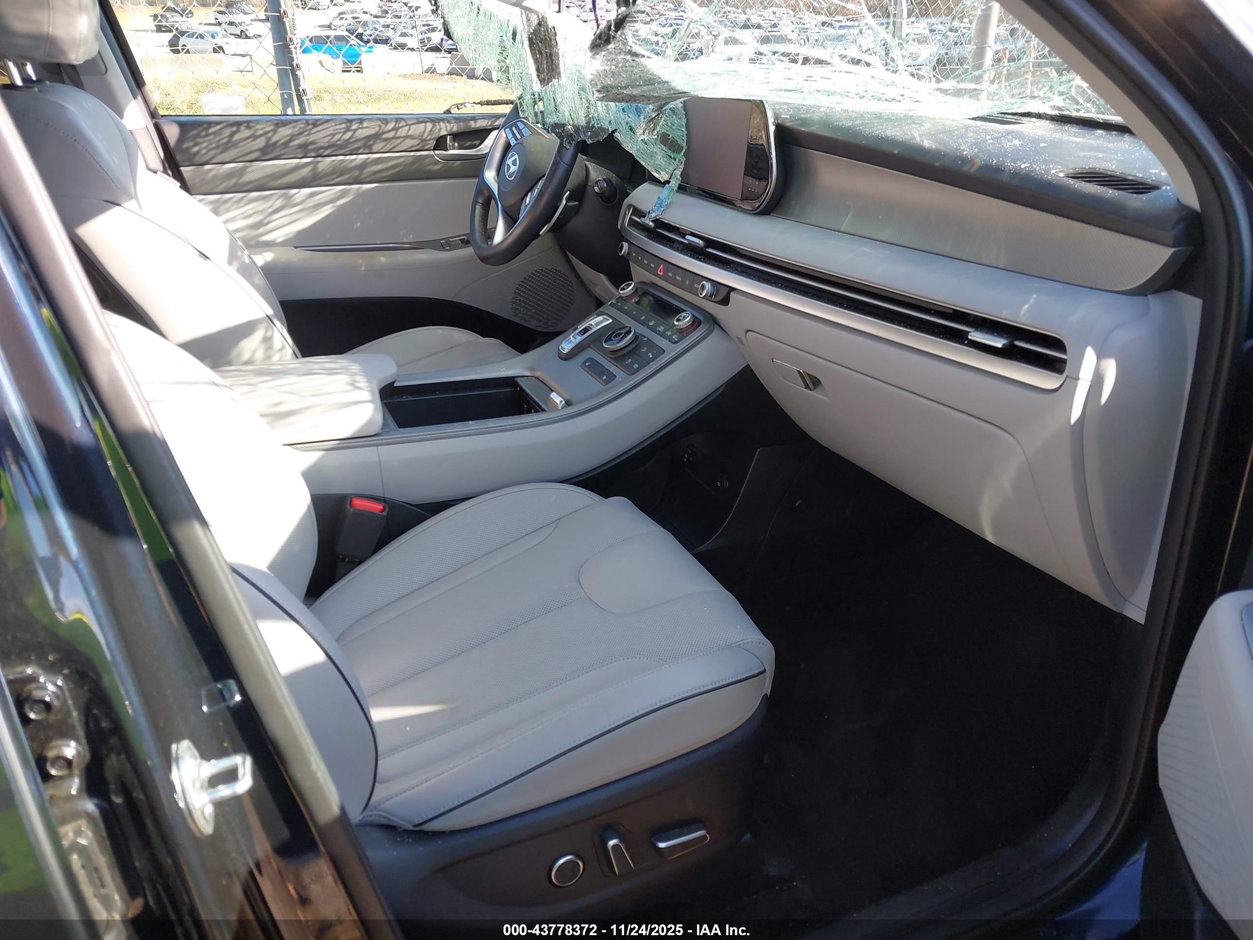 HYUNDAI PALISADE image 5