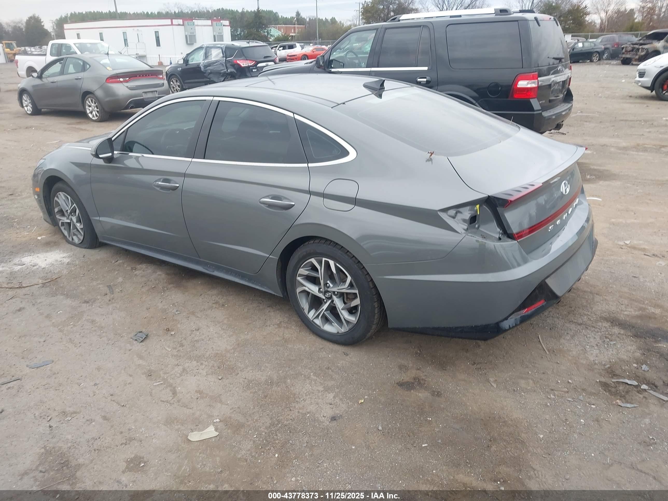 HYUNDAI SONATA image 3