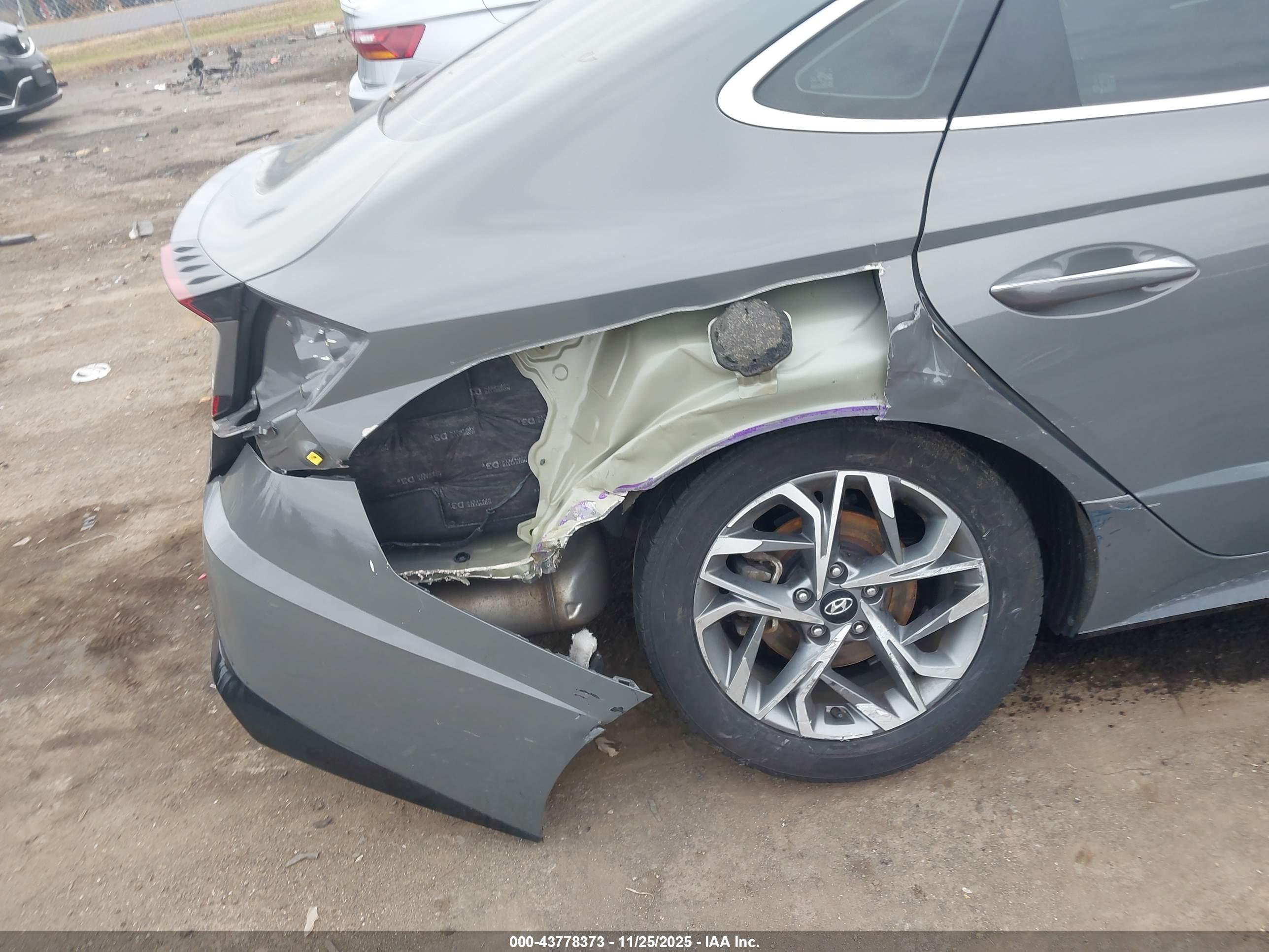HYUNDAI SONATA image 6