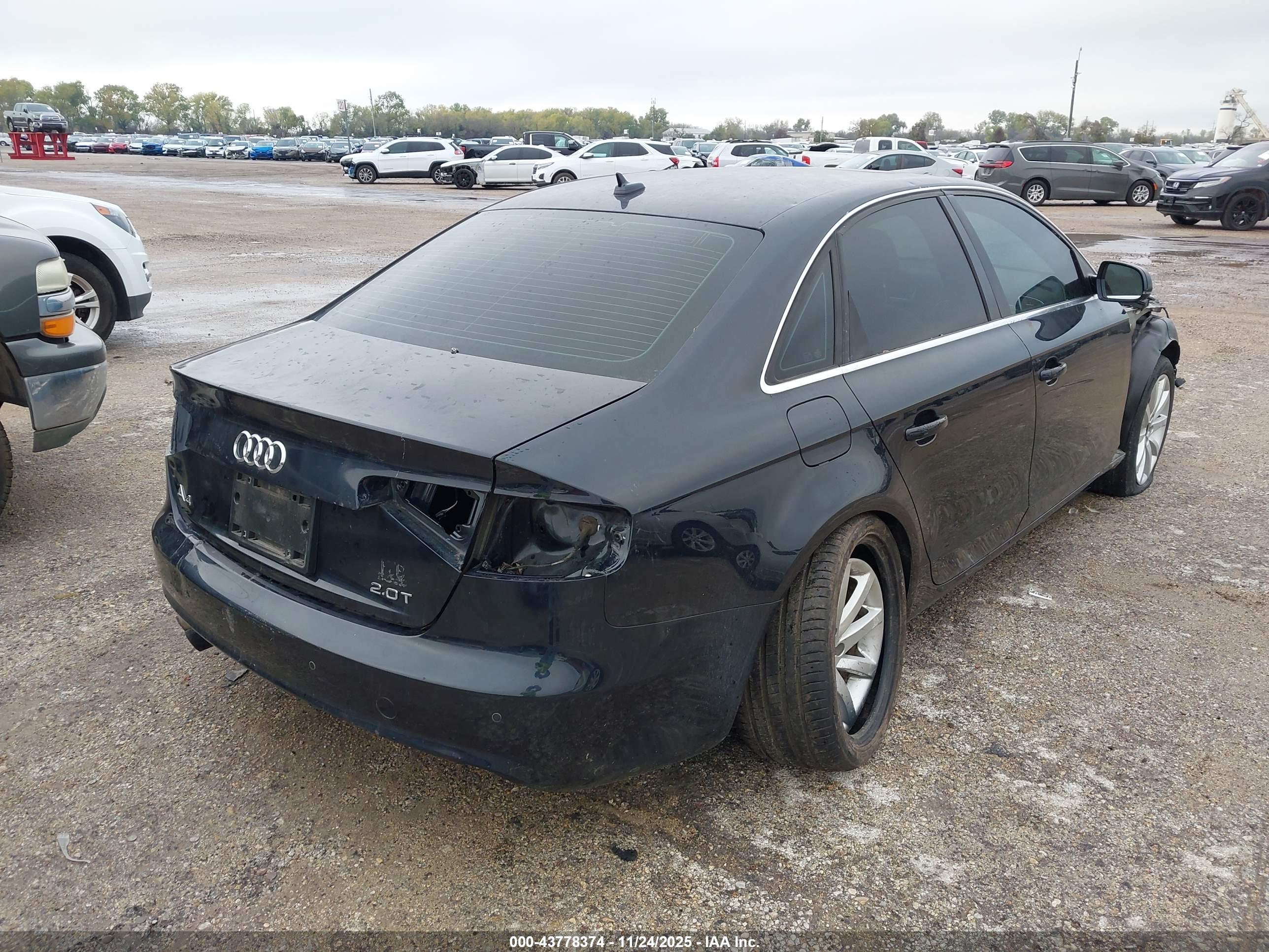 AUDI A4 image 4