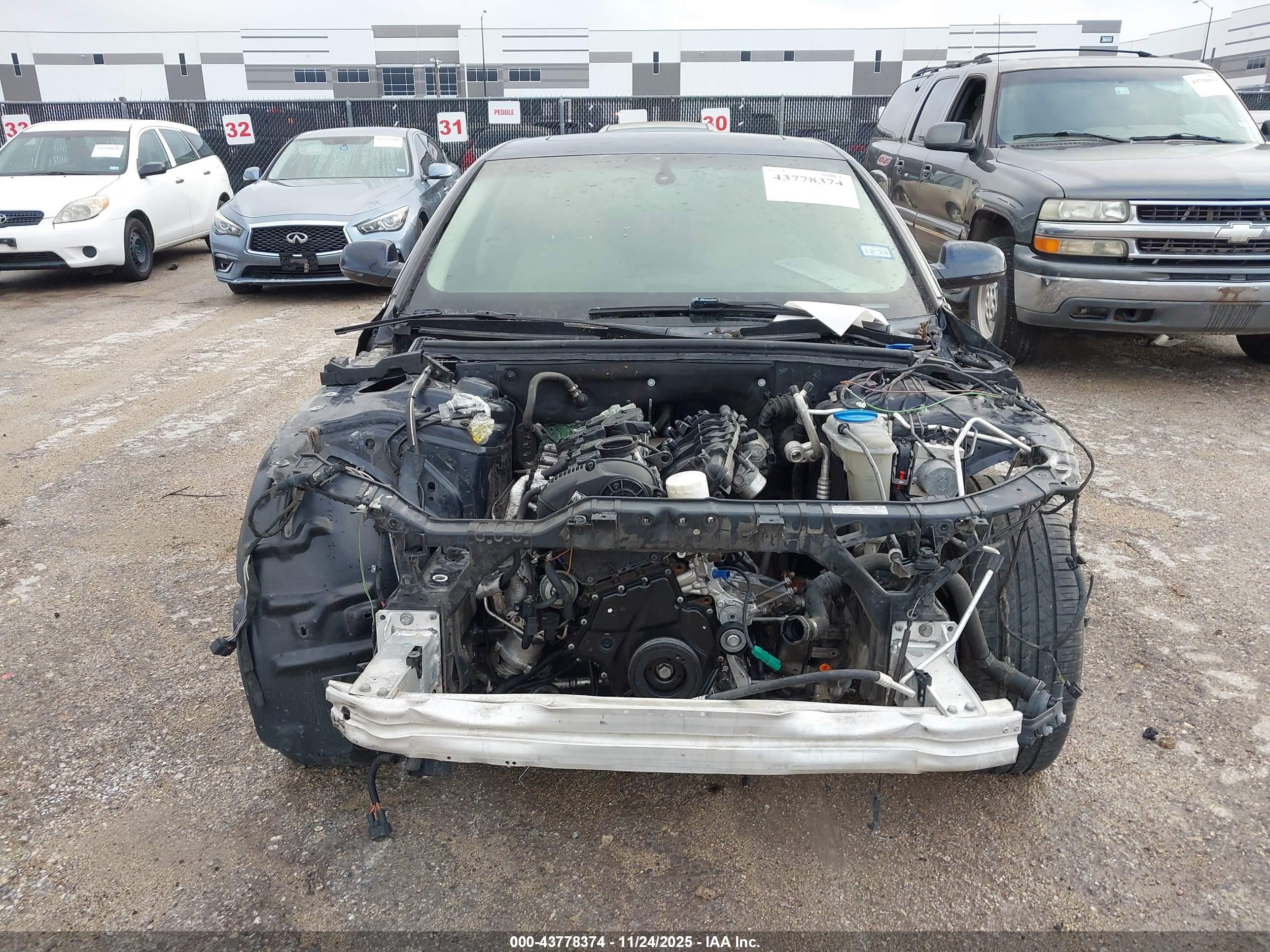 AUDI A4 image 6
